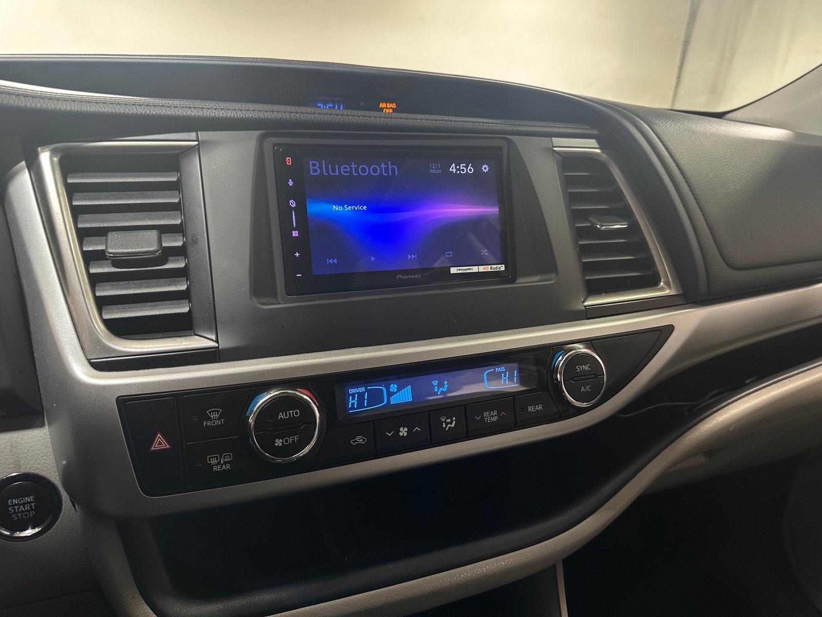 Thumbnail: 2017 Toyota Highlander - 3