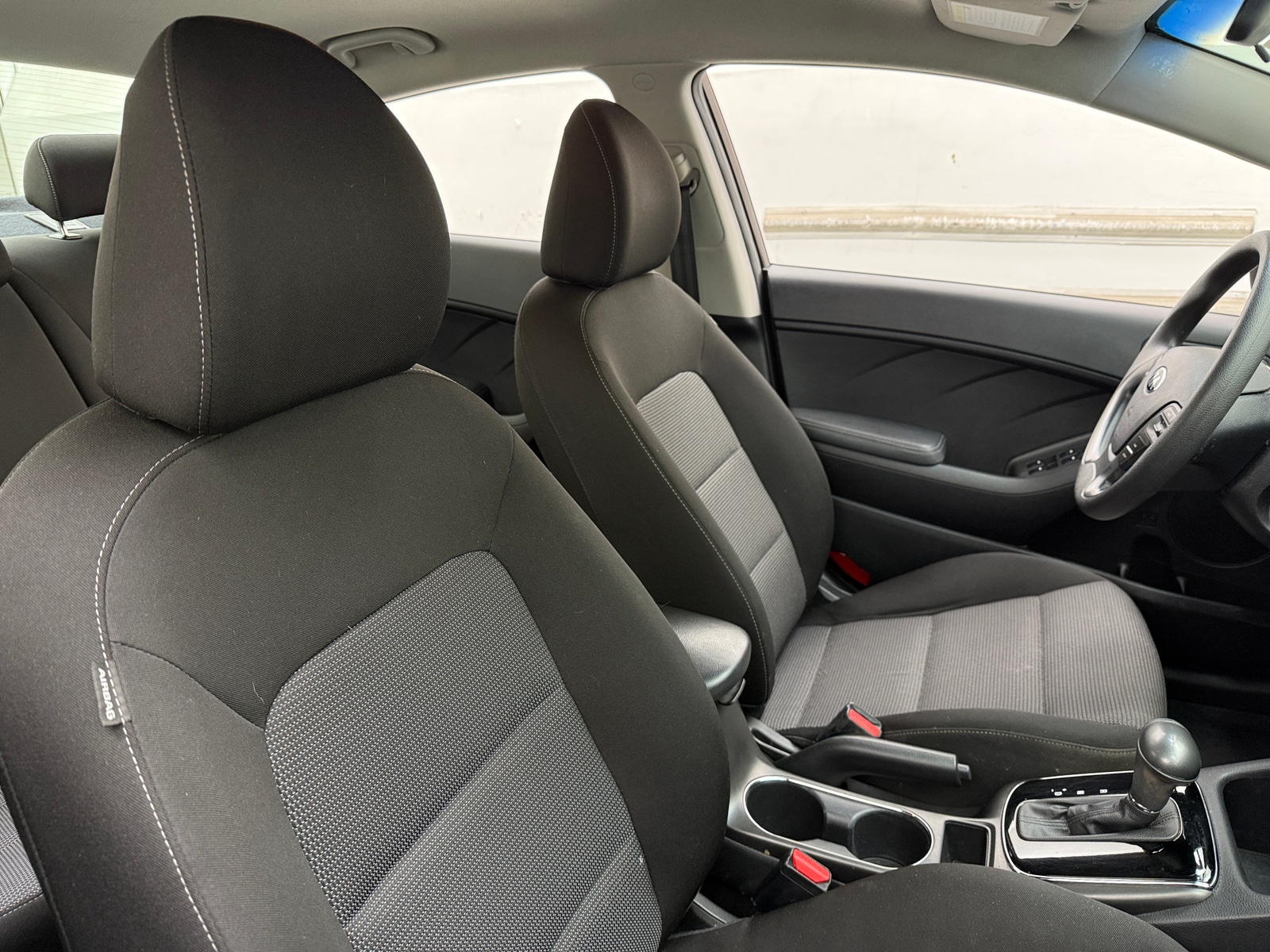 Thumbnail: 2017 Kia Forte - 2