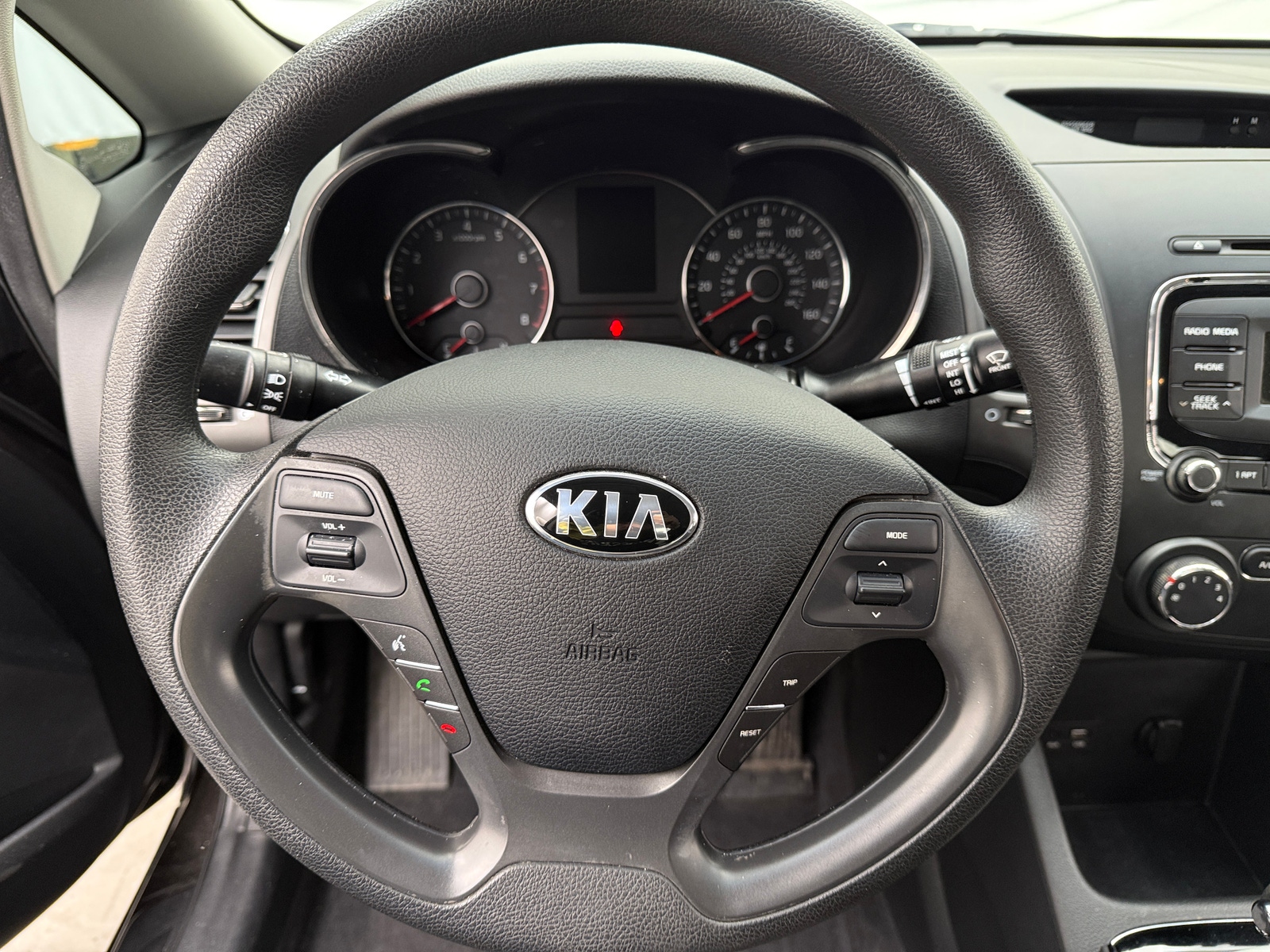 Thumbnail: 2017 Kia Forte - 5