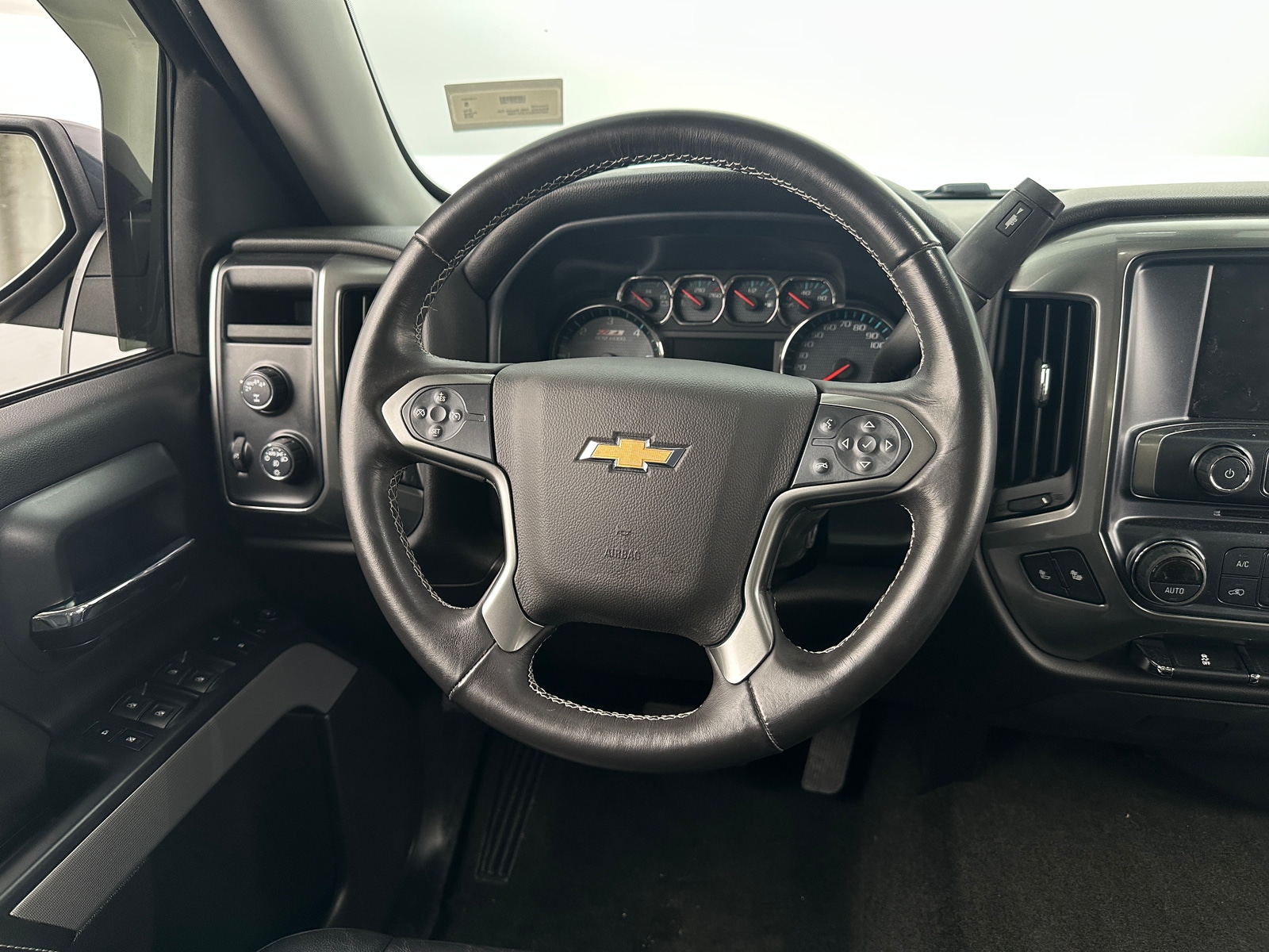 Thumbnail: 2018 Chevrolet Silverado 1500 - 4