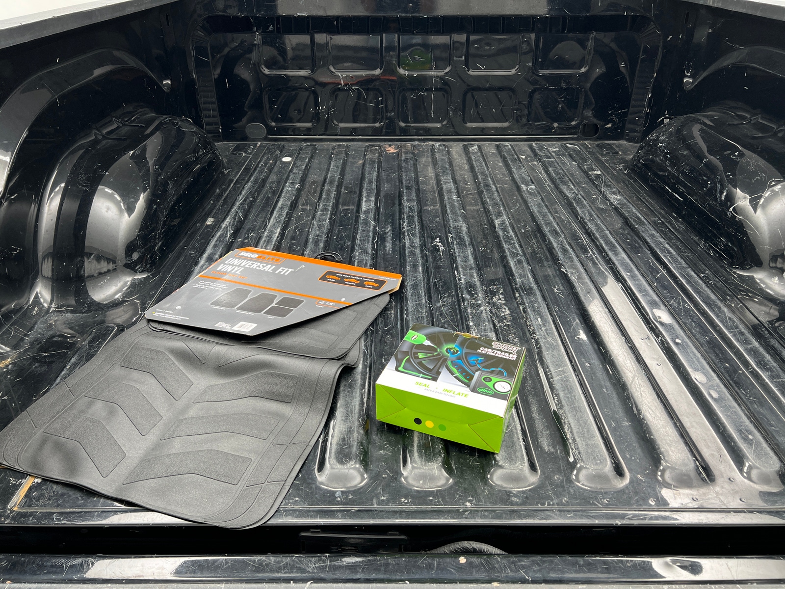 Thumbnail: 2023 RAM 1500 Classic - 7