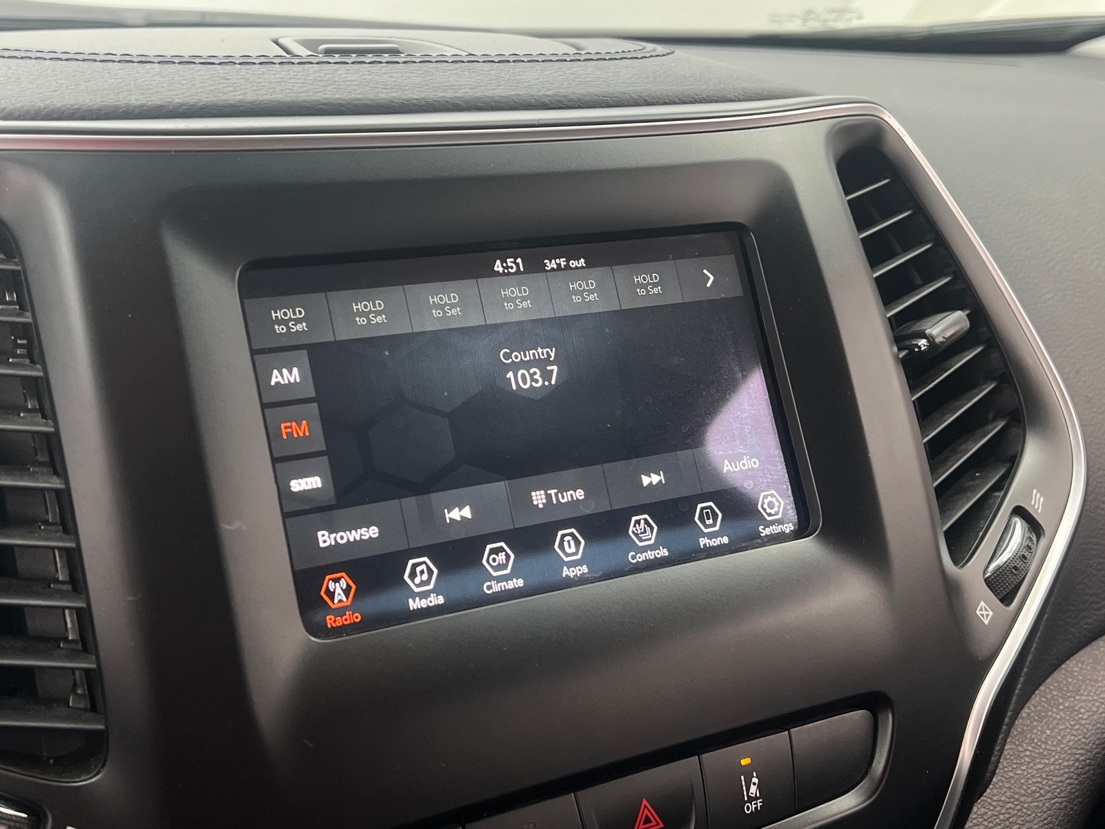 Thumbnail: 2021 Jeep Cherokee - 3