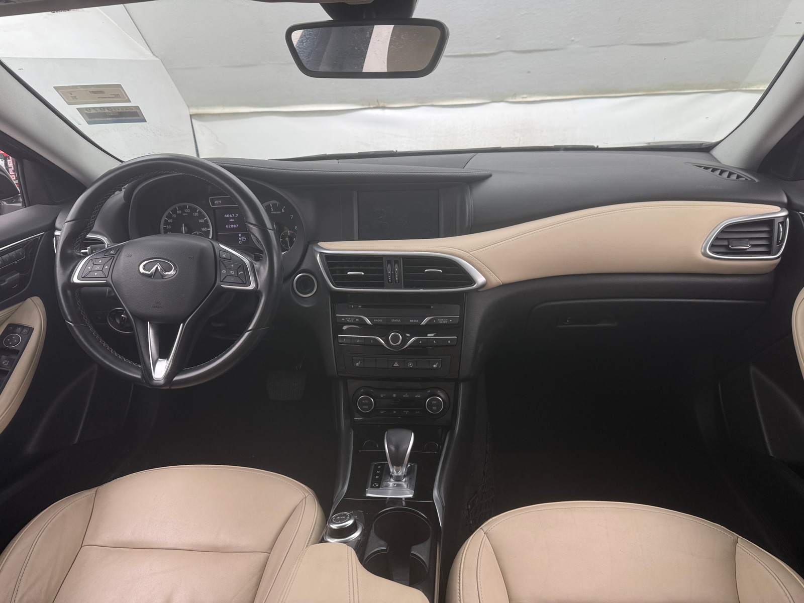 Thumbnail: 2018 INFINITI QX30 - 2