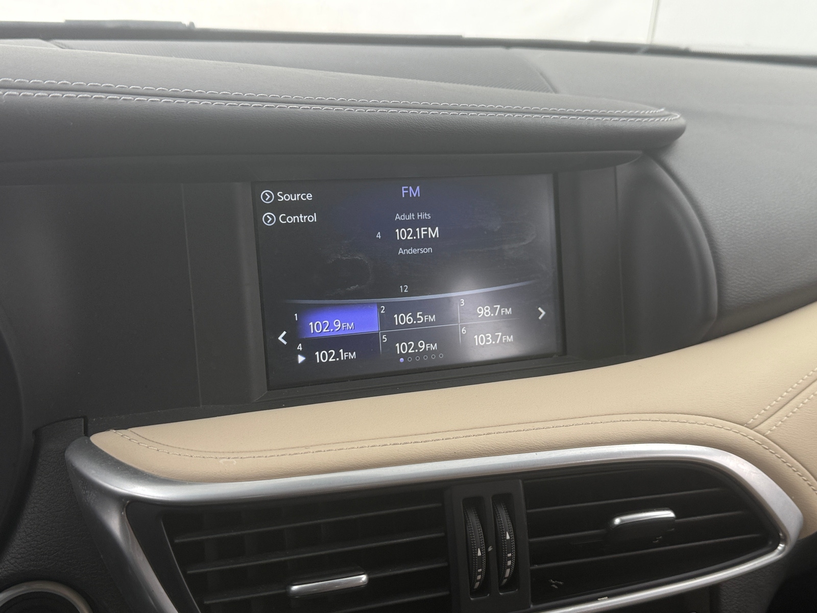 Thumbnail: 2018 INFINITI QX30 - 3