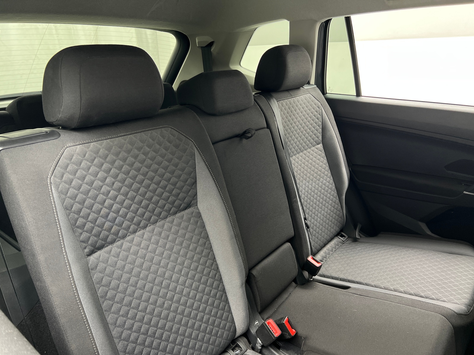 Thumbnail: 2018 Volkswagen Tiguan - 6