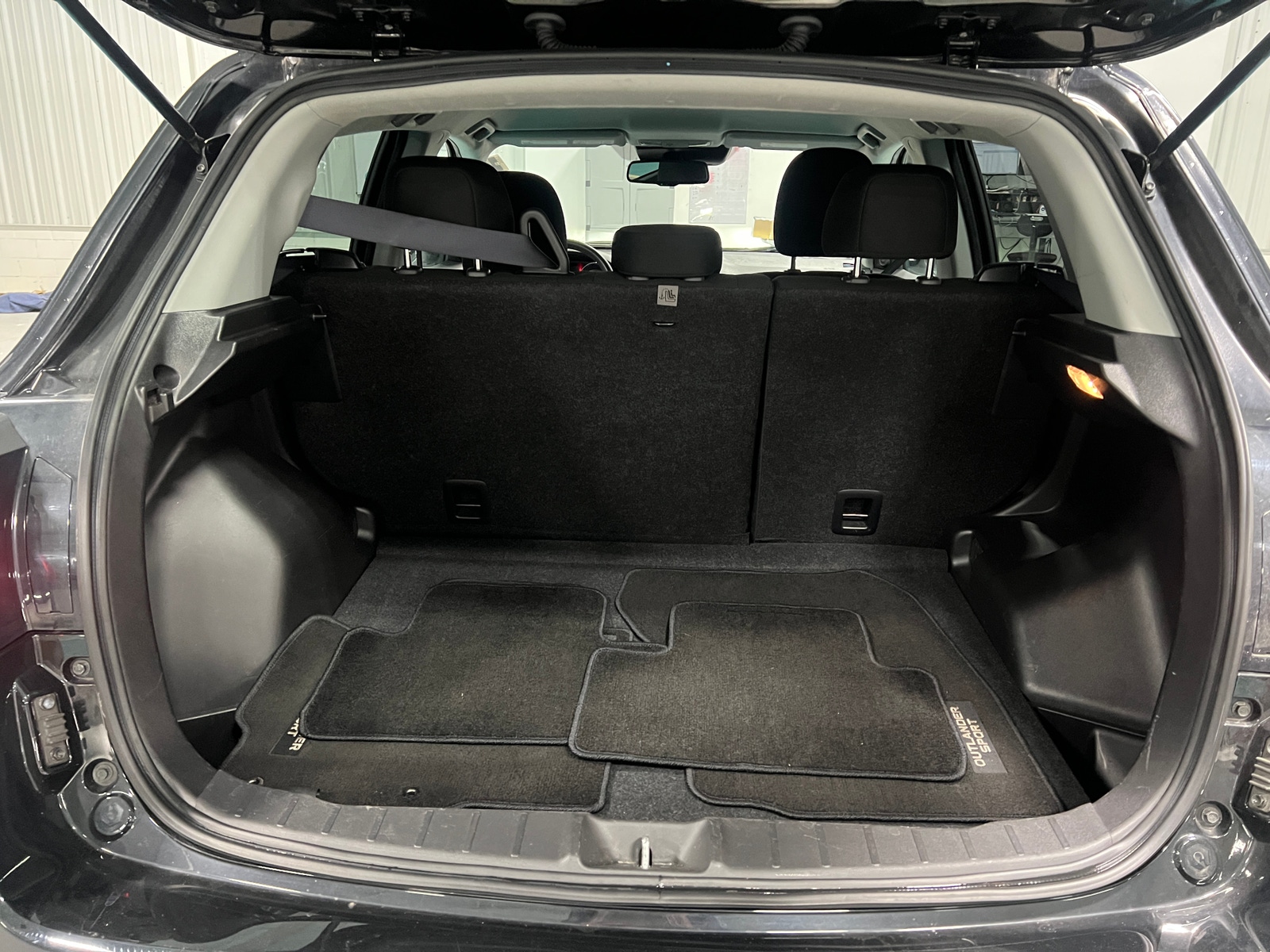 Thumbnail: 2024 Mitsubishi Outlander Sport - 7