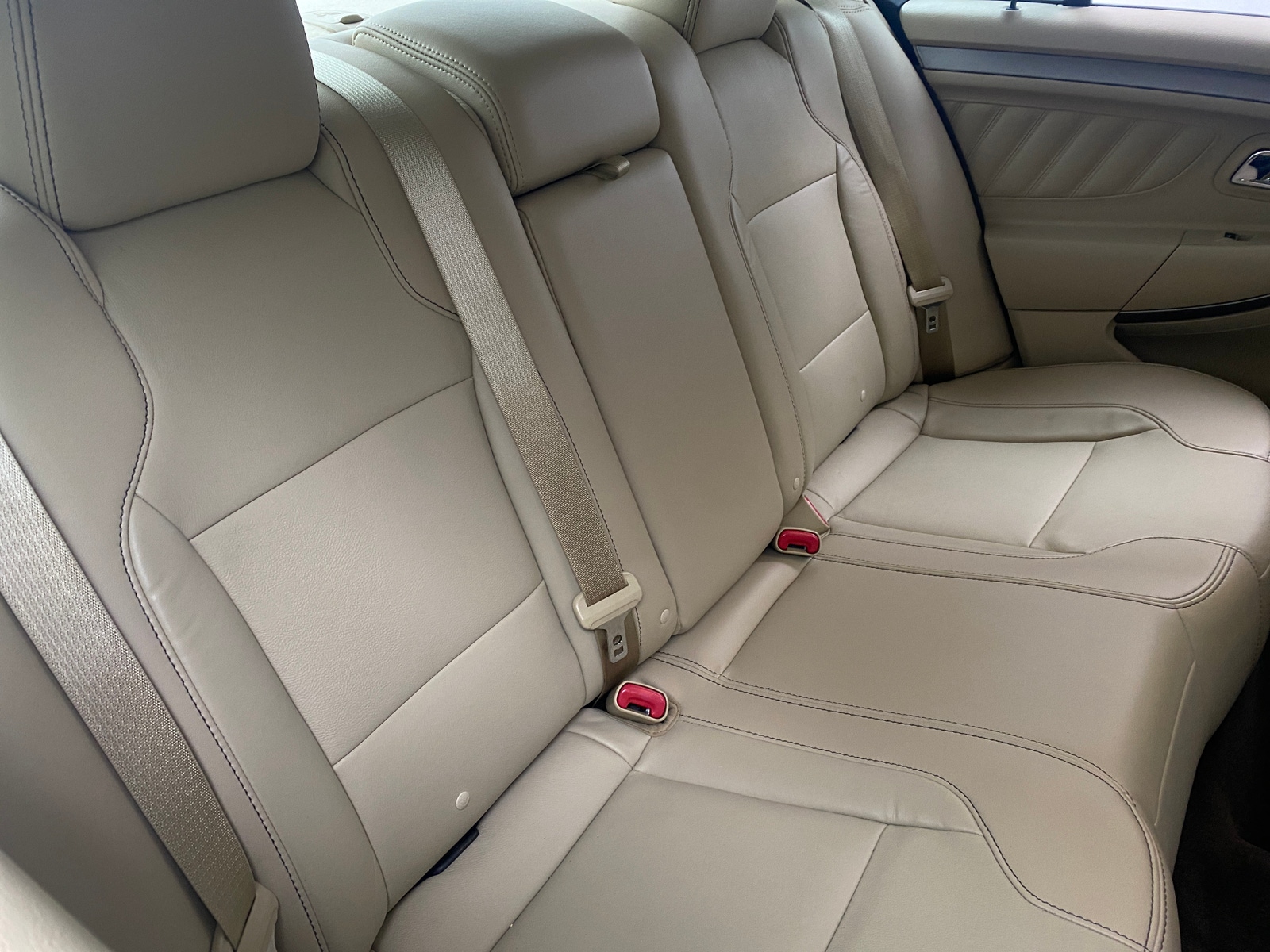 Thumbnail: 2013 Ford Taurus - 5