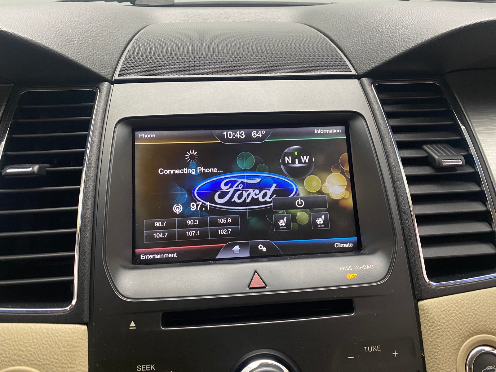 Thumbnail: 2013 Ford Taurus - 3