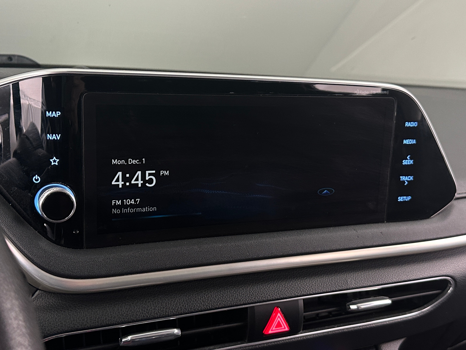 Thumbnail: 2023 Hyundai Sonata - 4