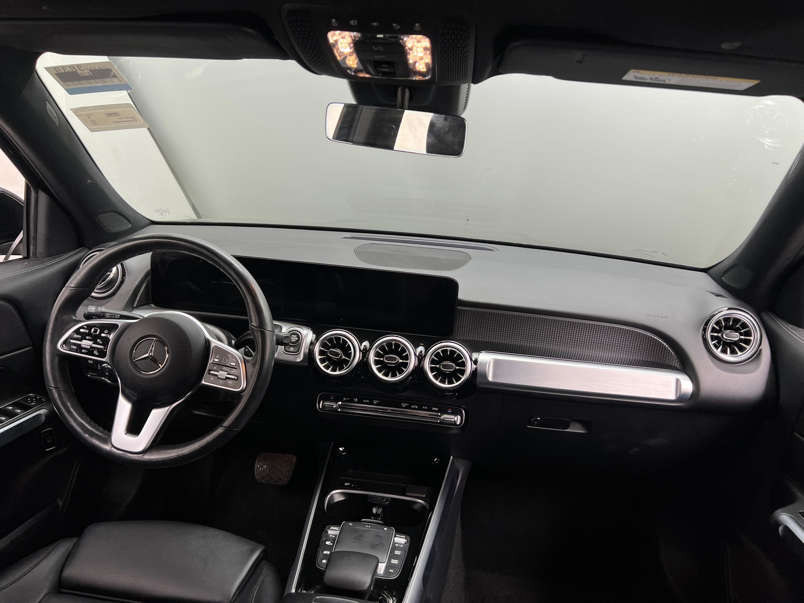 Thumbnail: 2022 Mercedes-Benz GLB - 2