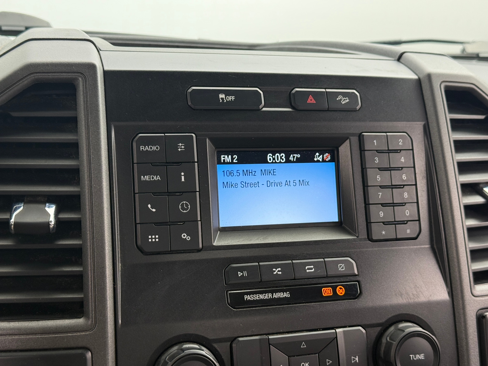 Thumbnail: 2021 Ford Econoline - 4