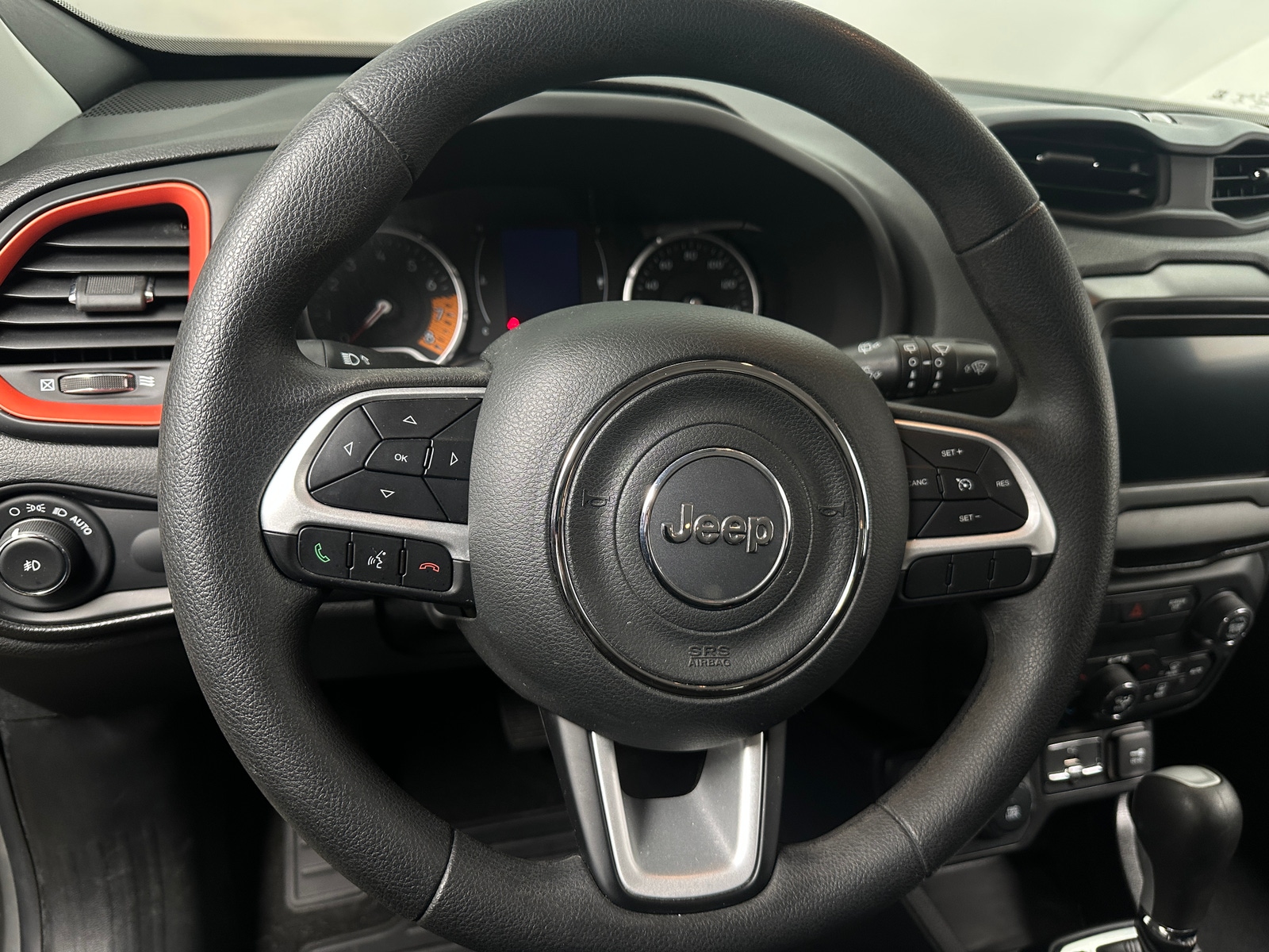 Thumbnail: 2020 Jeep Renegade - 5