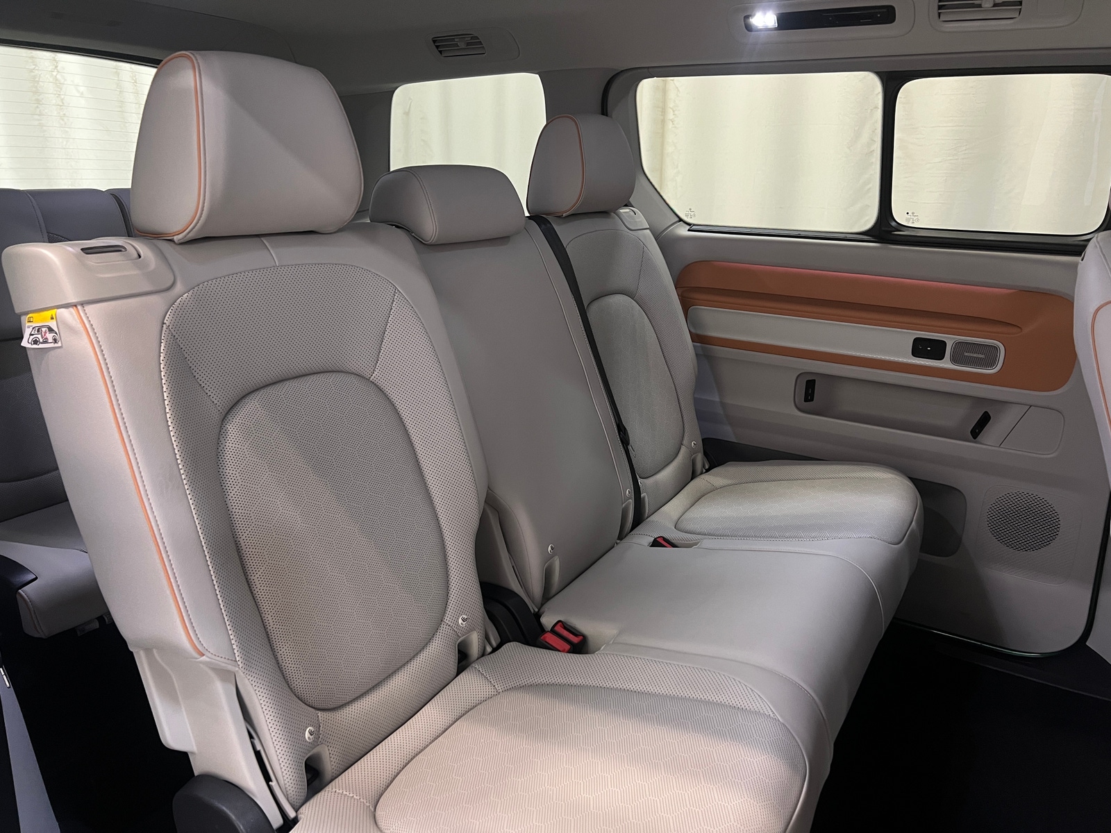 Thumbnail: 2025 Volkswagen ID.Buzz - 5