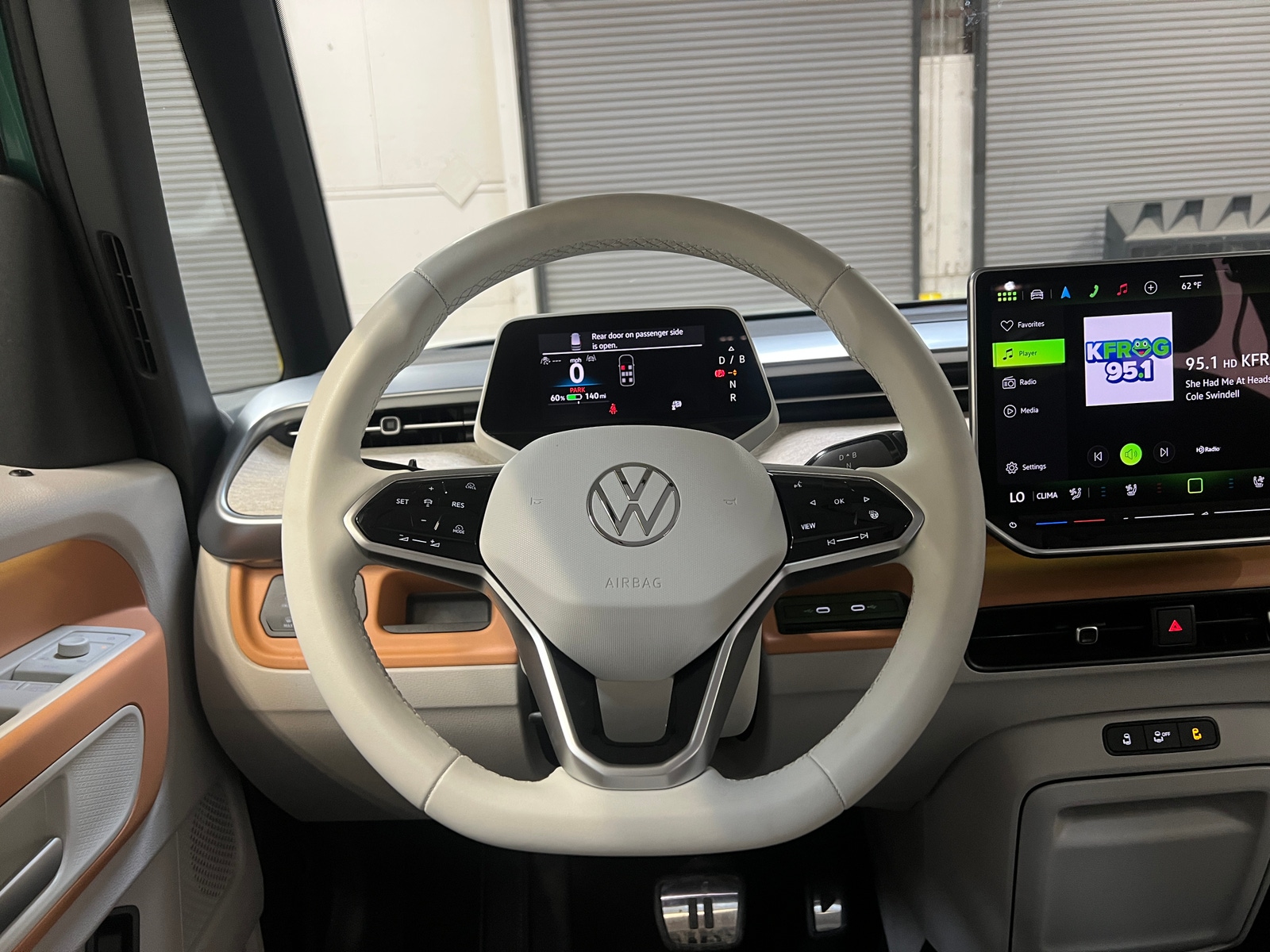 Thumbnail: 2025 Volkswagen ID.Buzz - 4