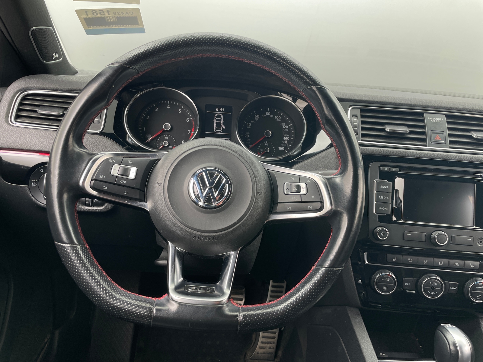 Thumbnail: 2015 Volkswagen Jetta - 4