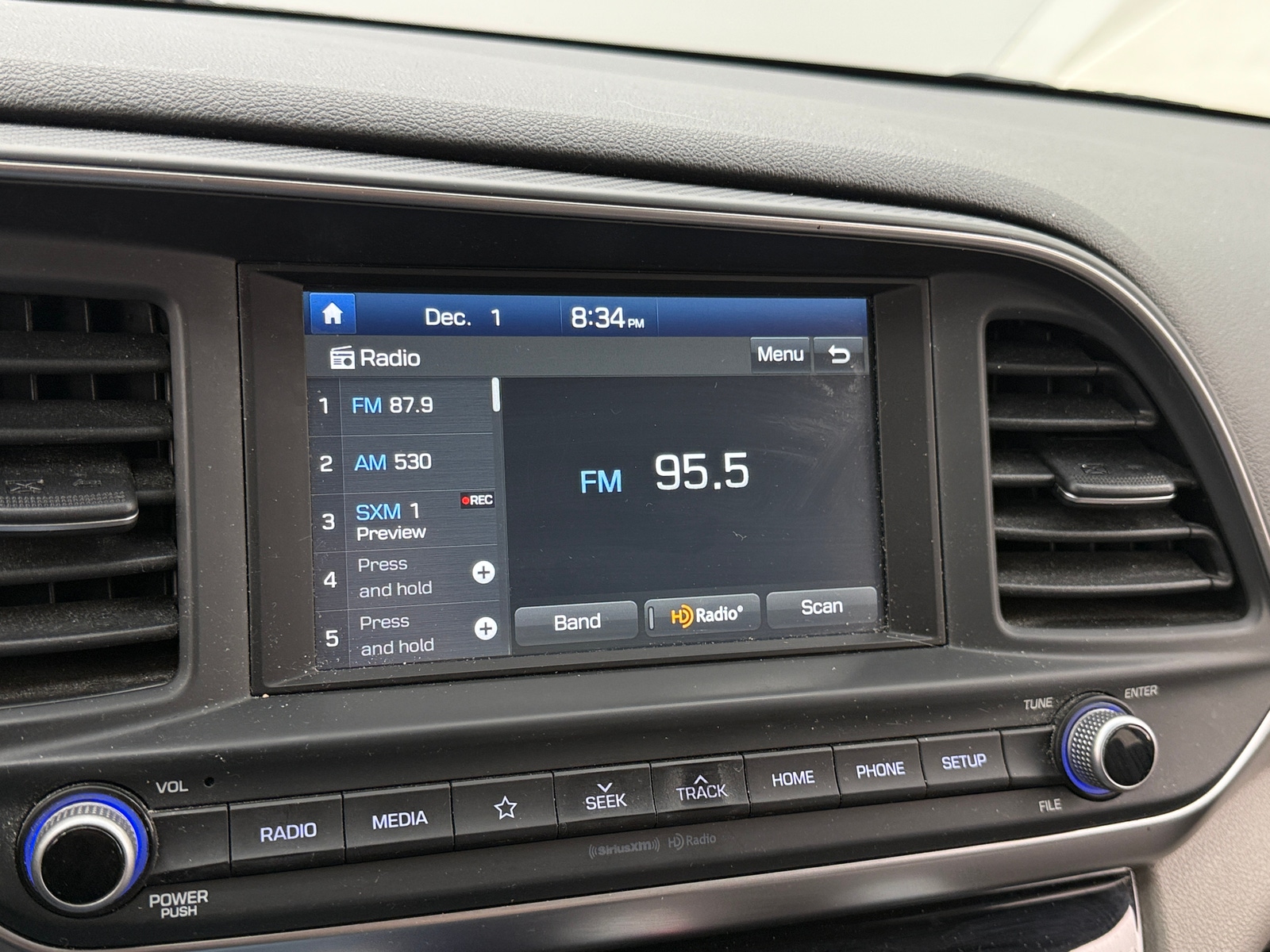 Thumbnail: 2019 Hyundai Elantra - 4