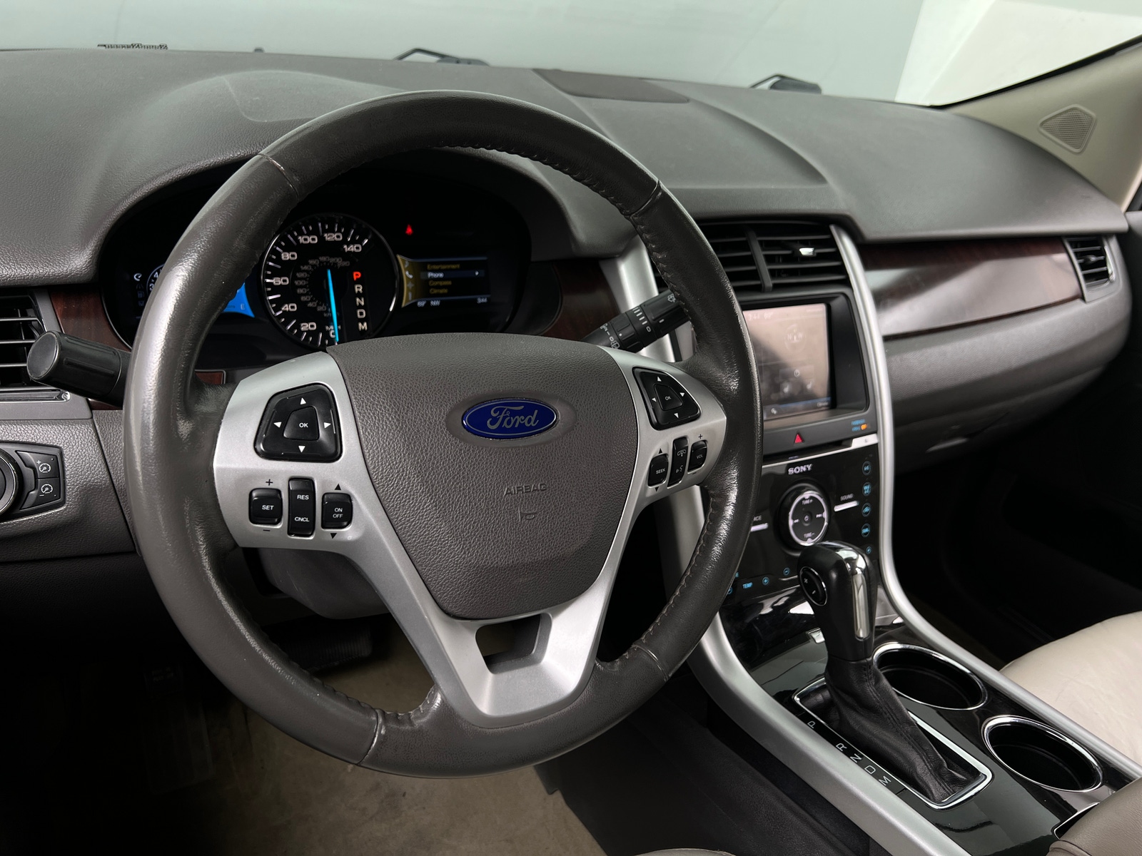 Thumbnail: 2012 Ford Edge - 4