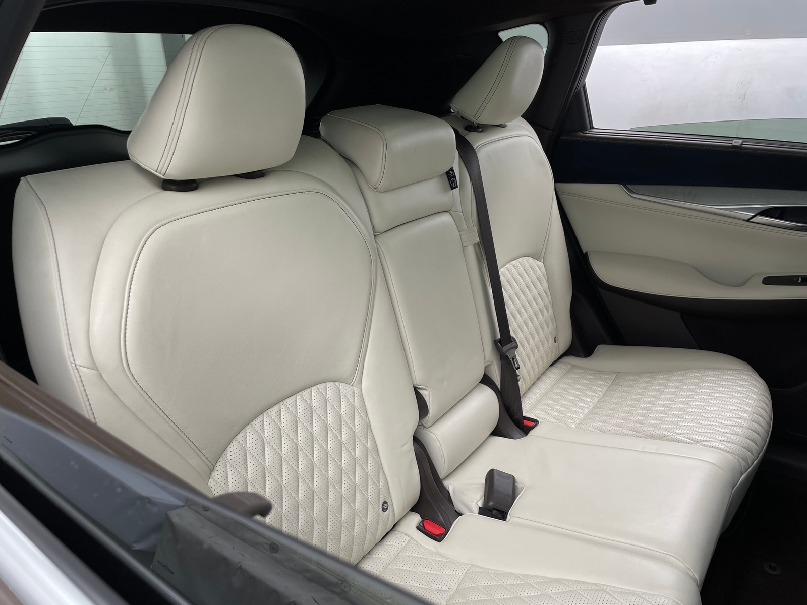 Thumbnail: 2019 INFINITI QX50 - 5