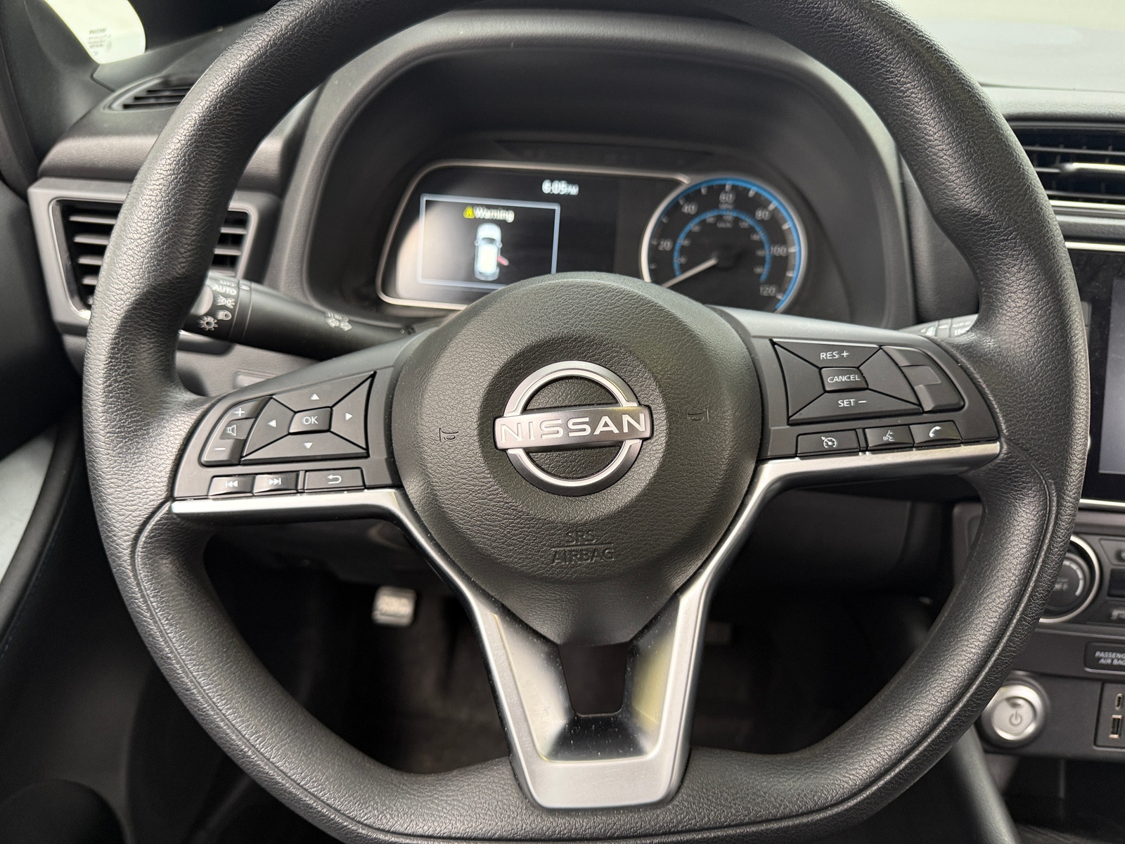 Thumbnail: 2023 Nissan Leaf - 5