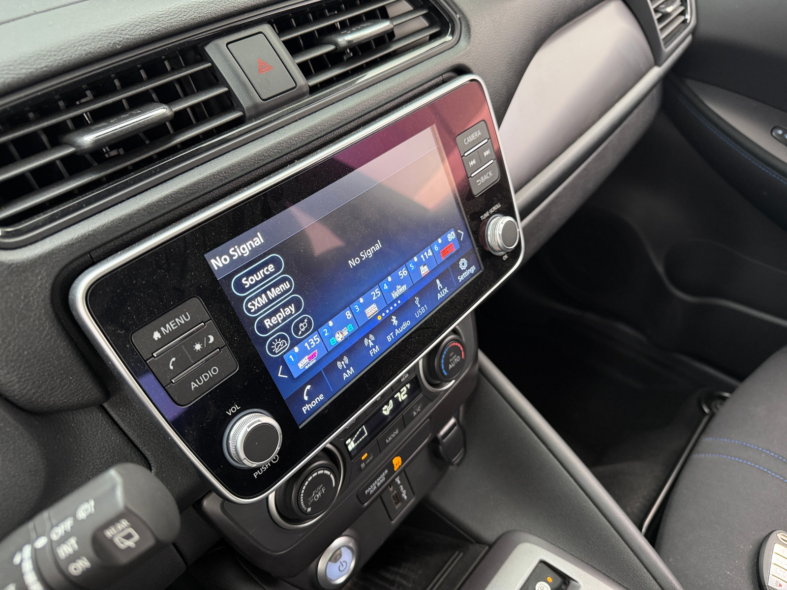 Thumbnail: 2023 Nissan Leaf - 4