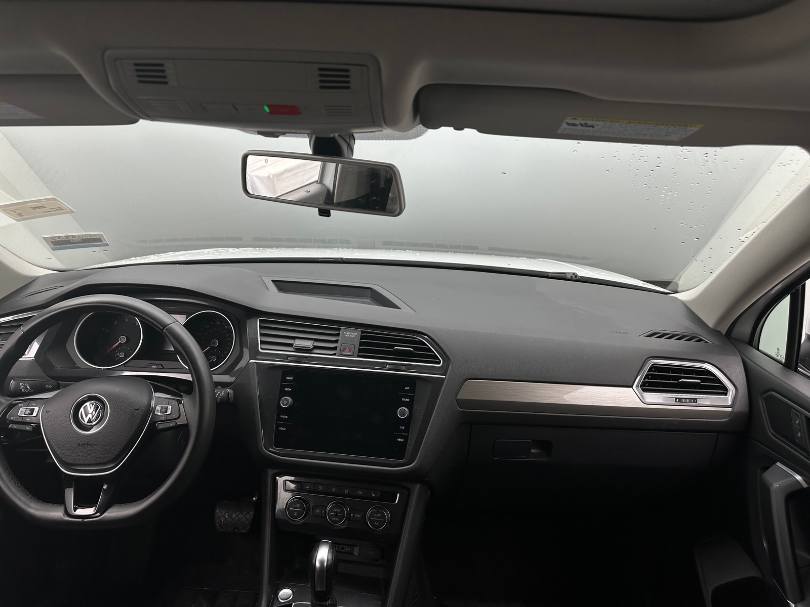 Thumbnail: 2020 Volkswagen Tiguan - 2