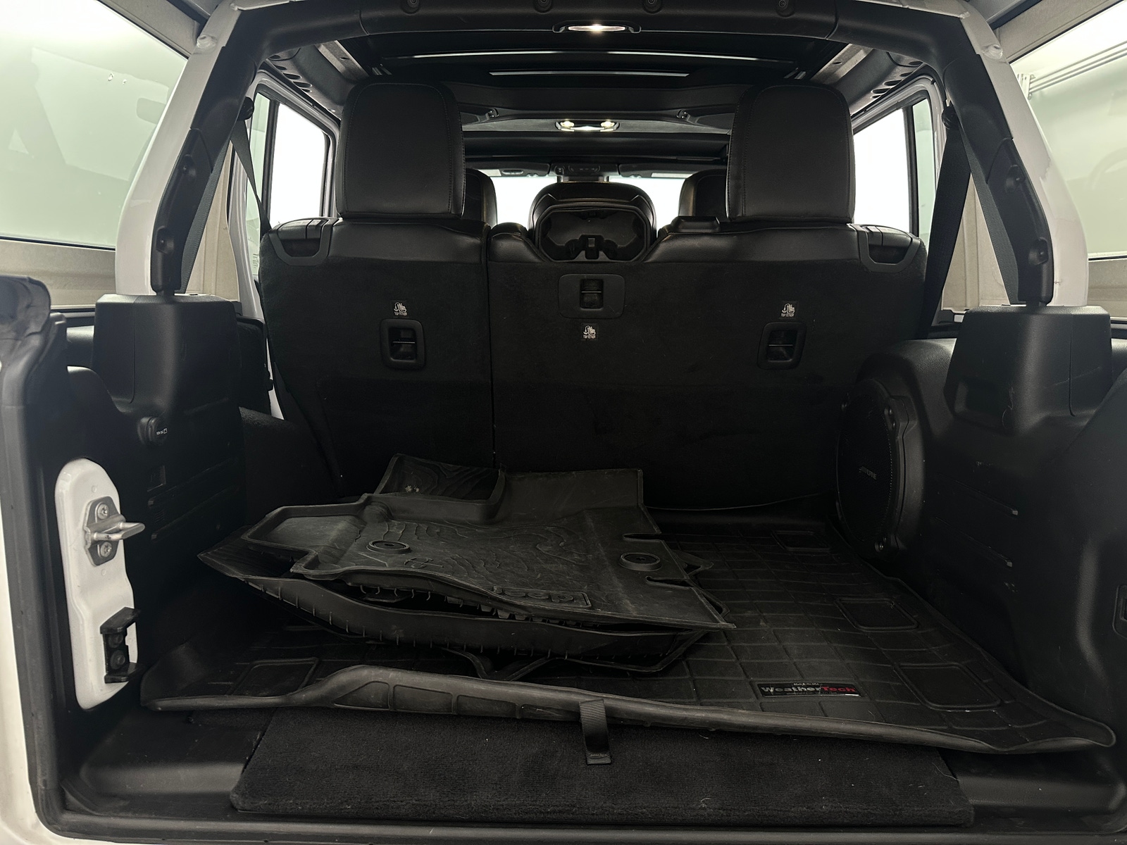 Thumbnail: 2020 Jeep Wrangler - 6