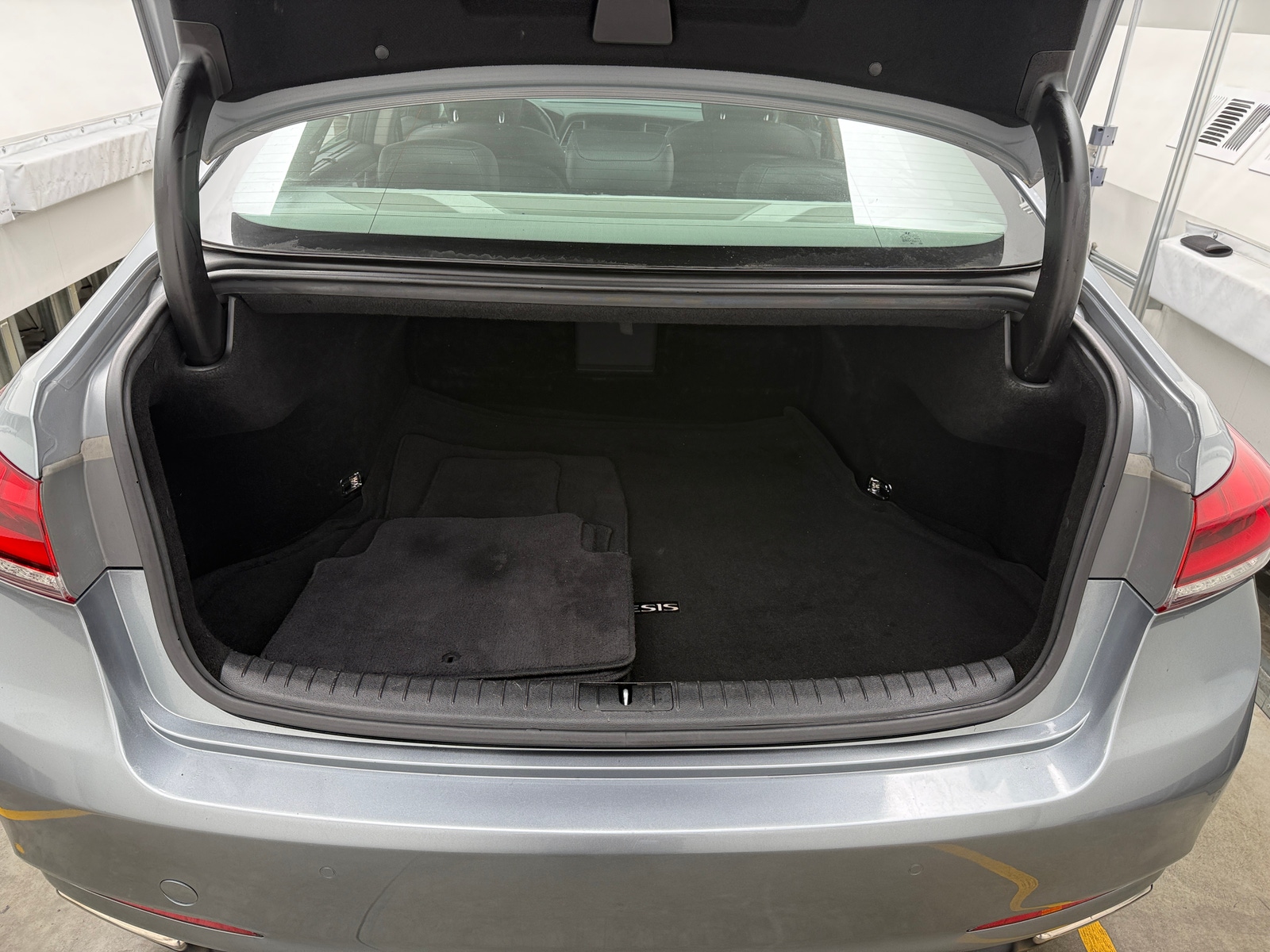 Thumbnail: 2015 Hyundai Genesis - 6