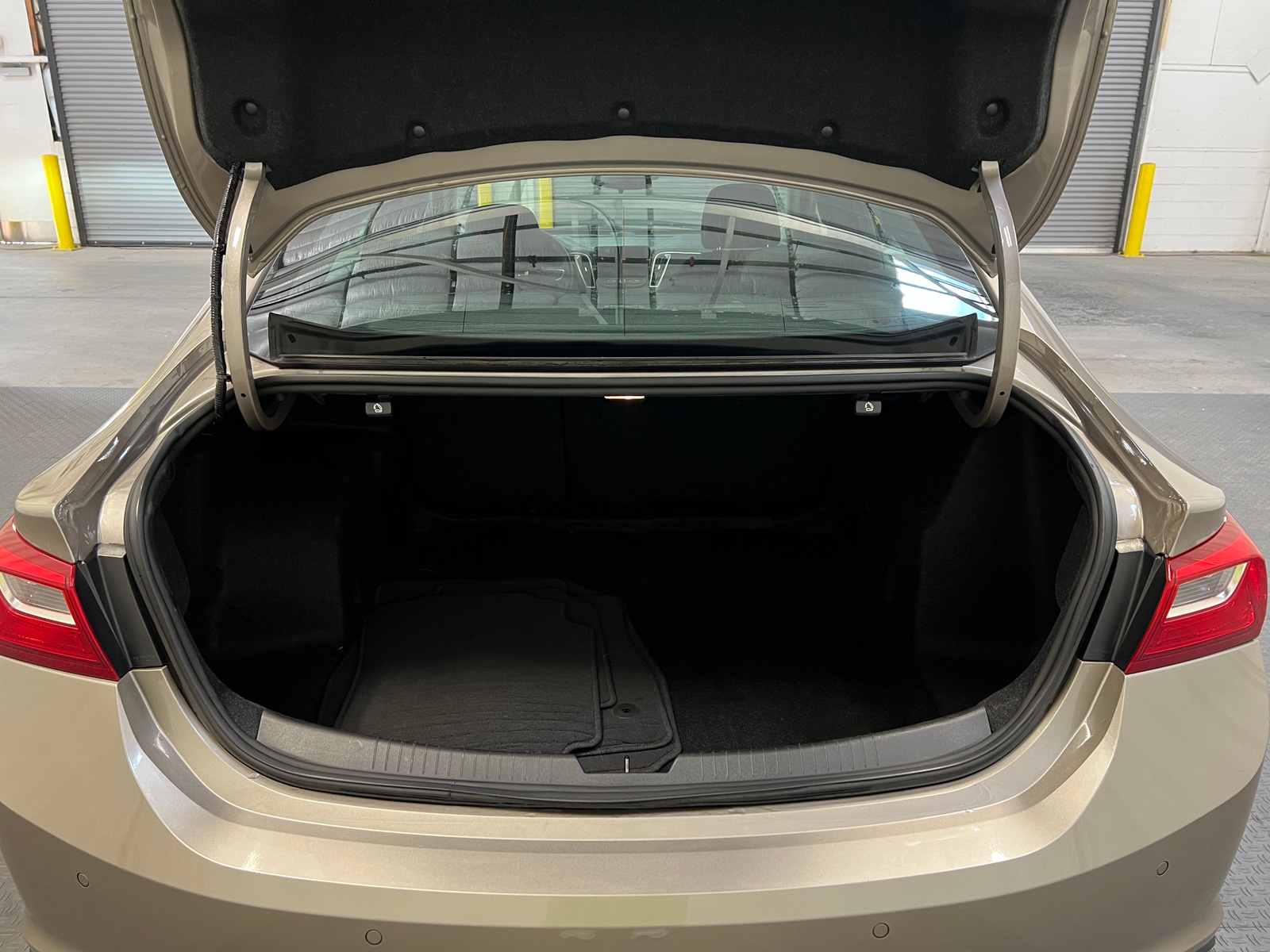 Thumbnail: 2024 Chevrolet Malibu - 7