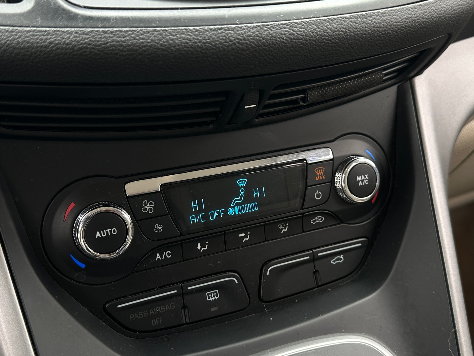 Thumbnail: 2014 Ford Escape - 4