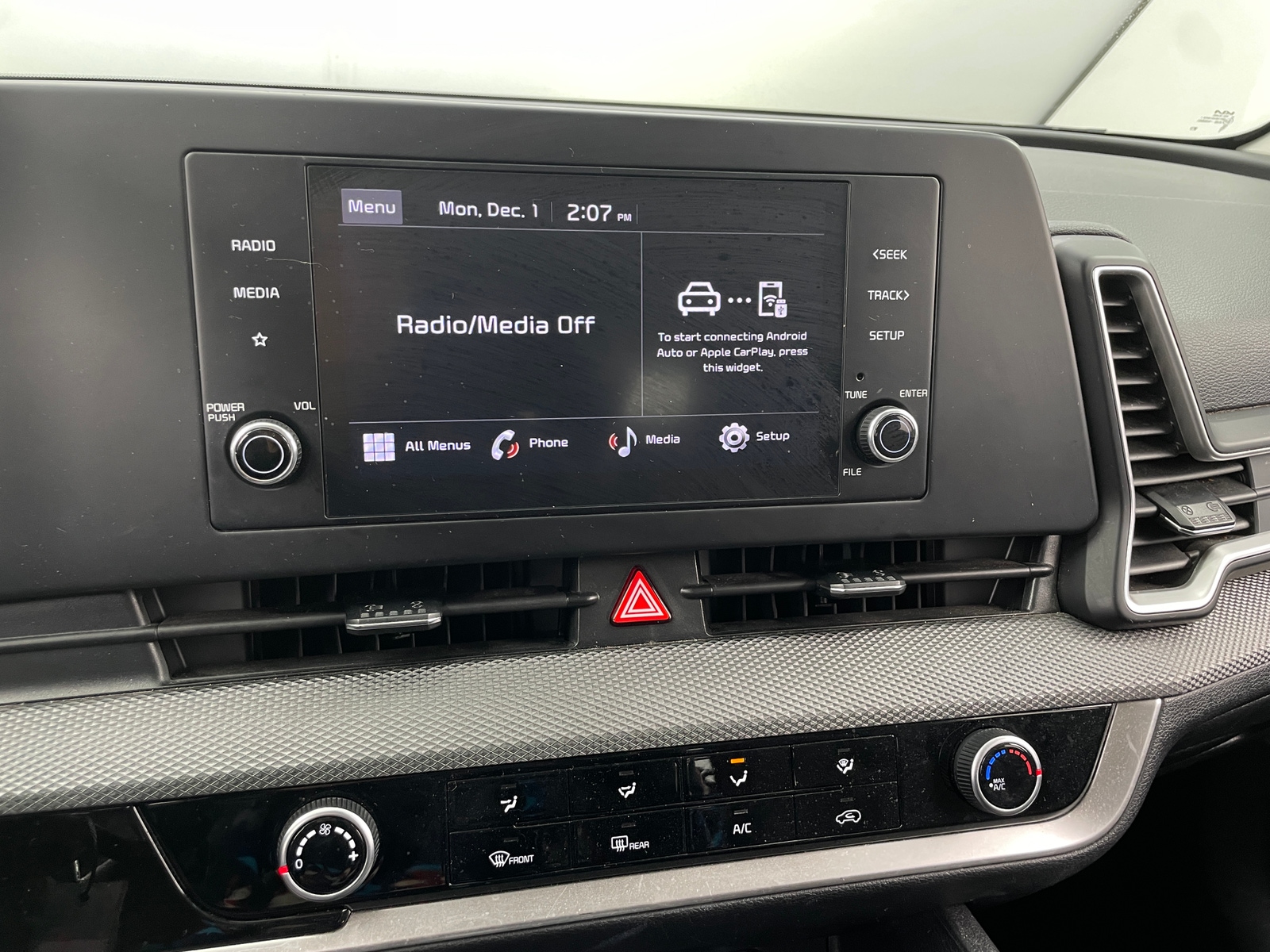 Thumbnail: 2023 Kia Sportage - 4