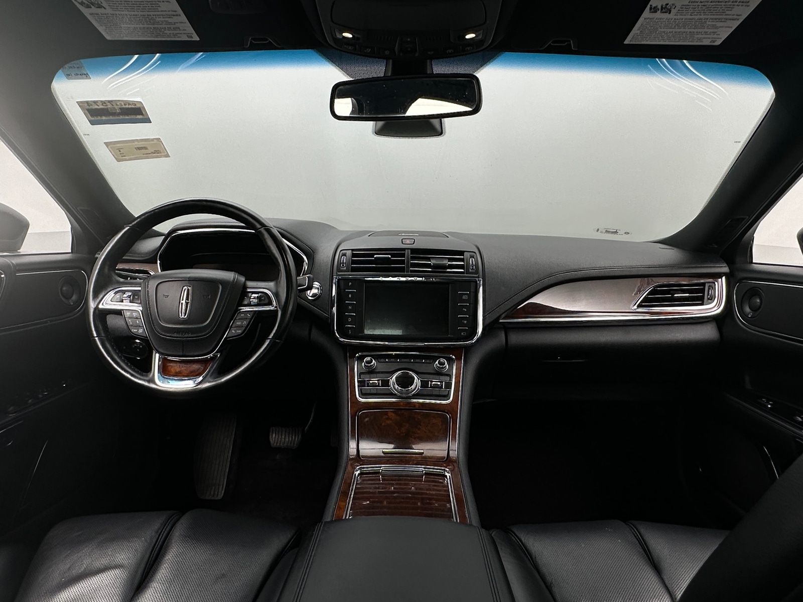 Thumbnail: 2018 Lincoln Continental - 2