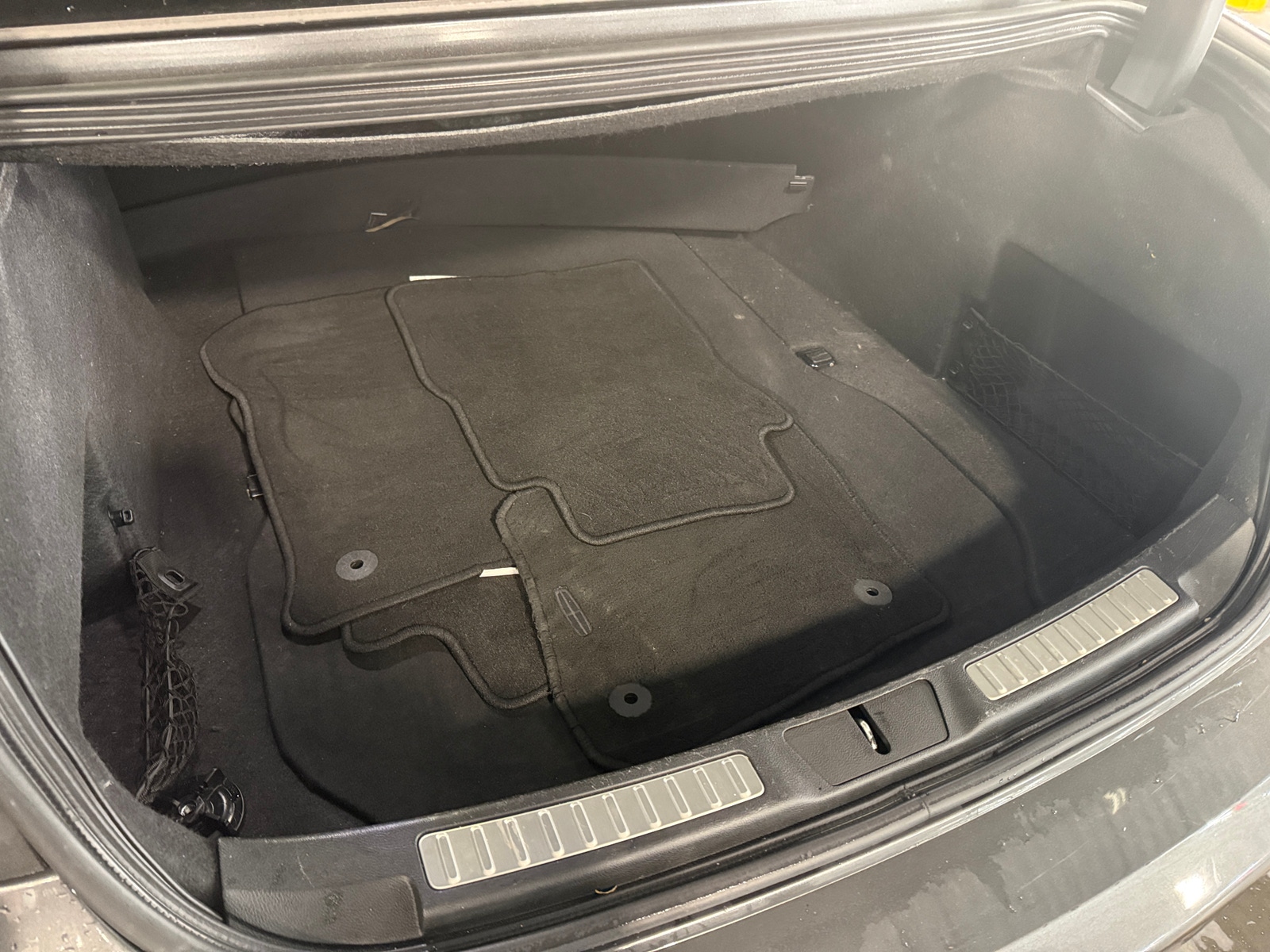 Thumbnail: 2018 Lincoln Continental - 6