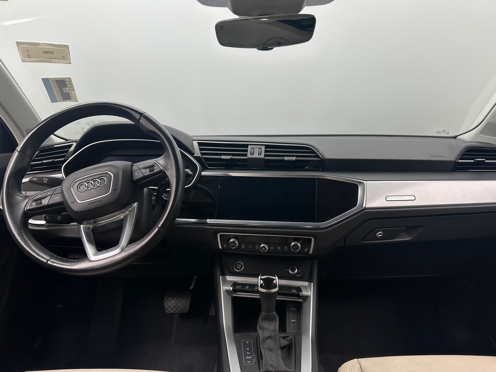 Thumbnail: 2021 Audi Q3 - 2