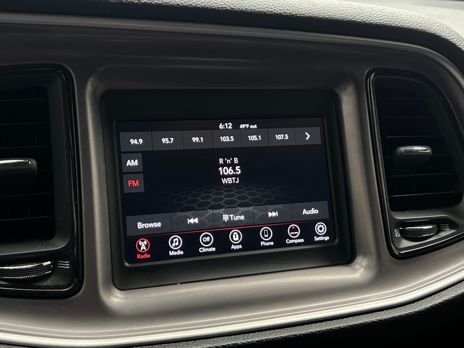 Thumbnail: 2022 Dodge Challenger - 3