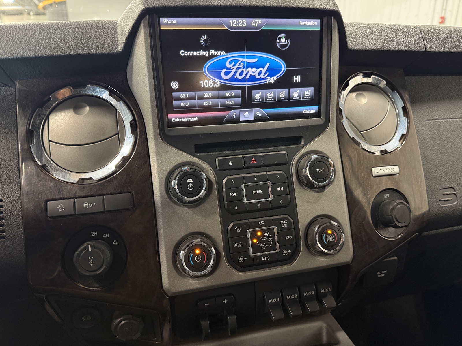 Thumbnail: 2015 Ford Econoline - 3