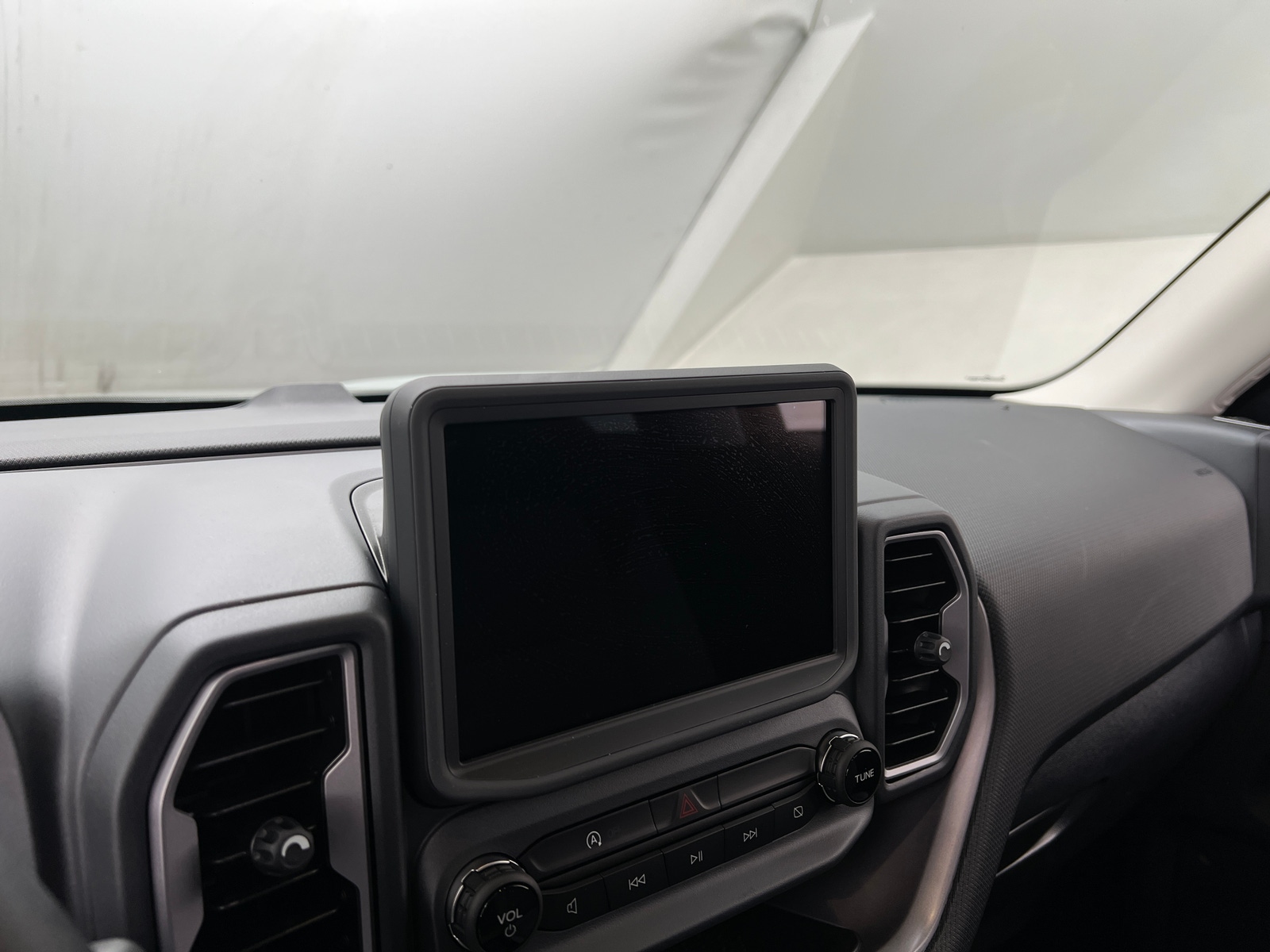 Thumbnail: 2024 Ford Bronco Sport - 4