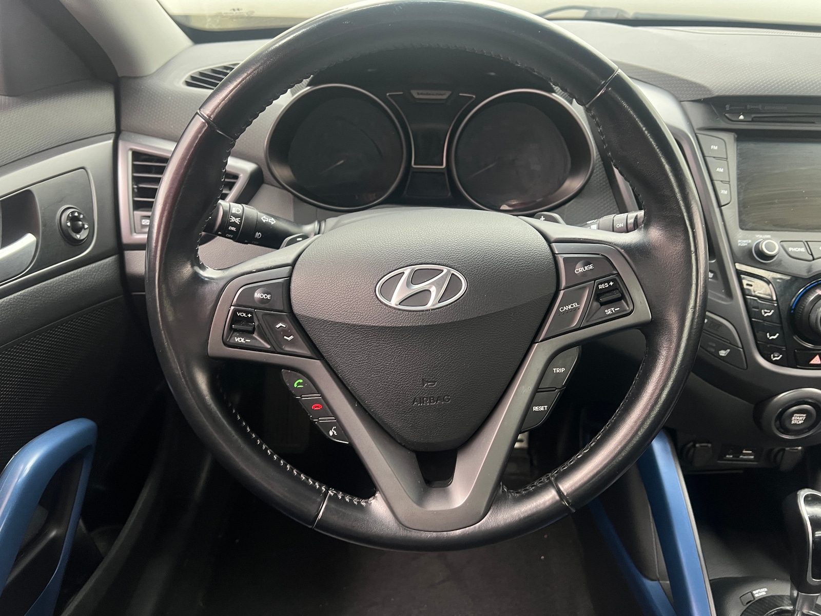 Thumbnail: 2014 Hyundai Veloster - 3