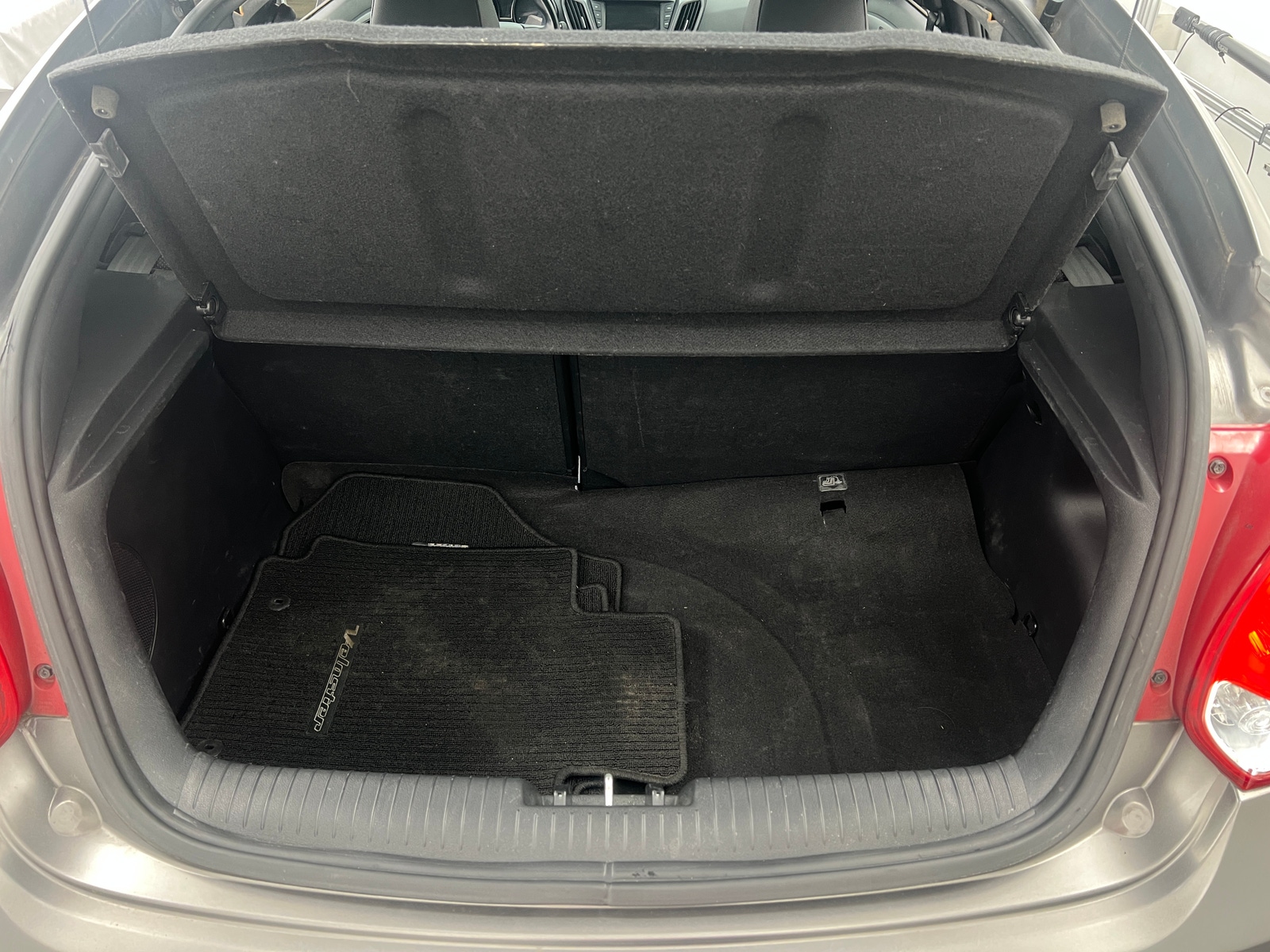 Thumbnail: 2014 Hyundai Veloster - 4