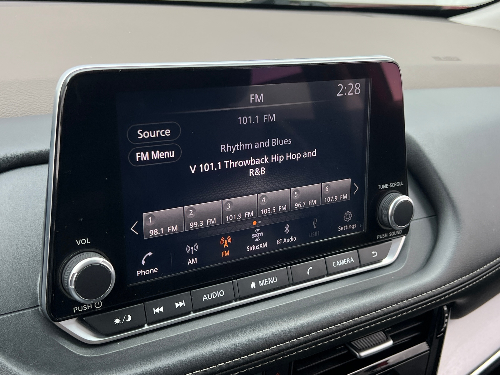 Thumbnail: 2022 Nissan Rogue - 4