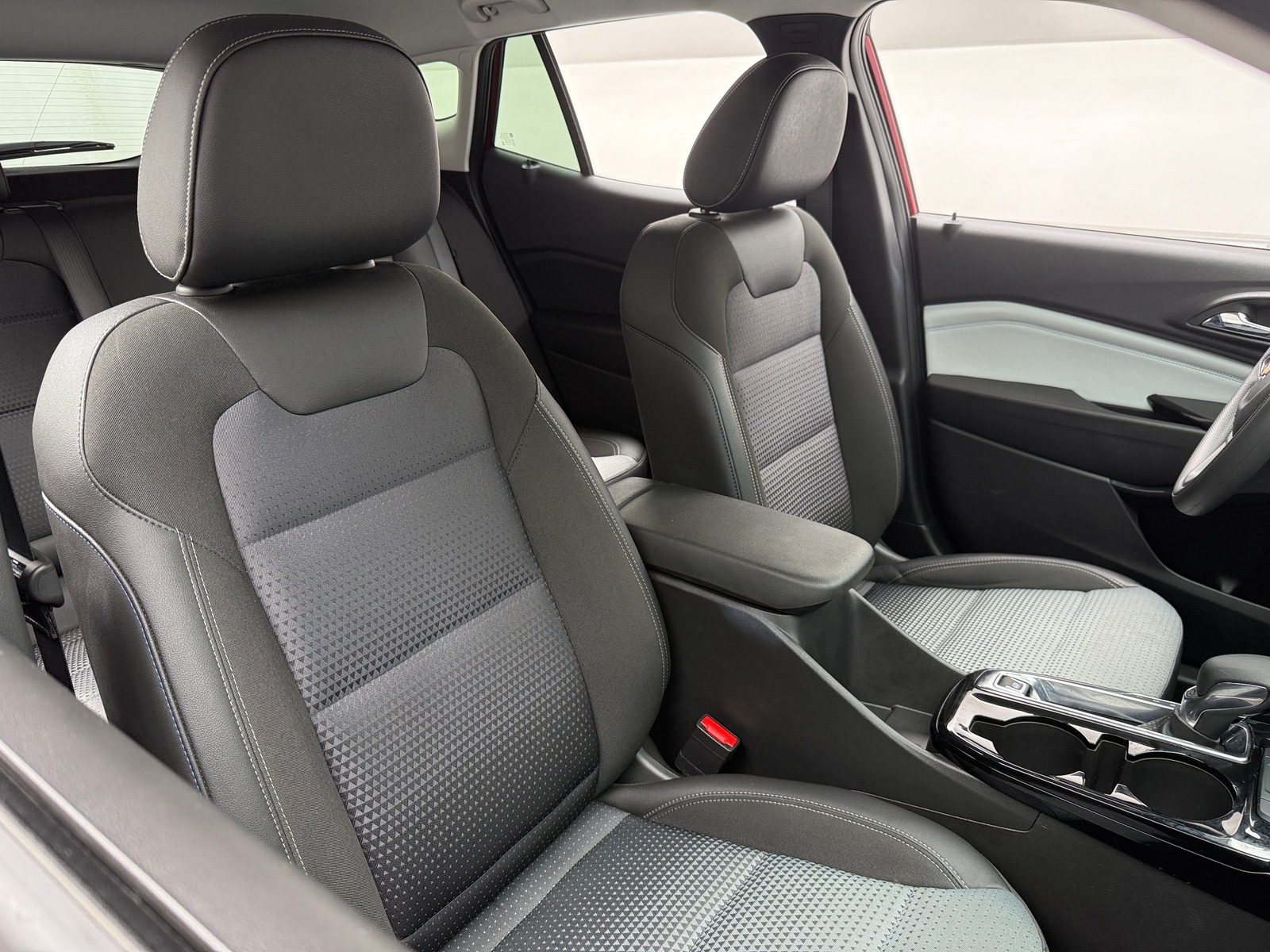 Thumbnail: 2025 Chevrolet Trax - 2