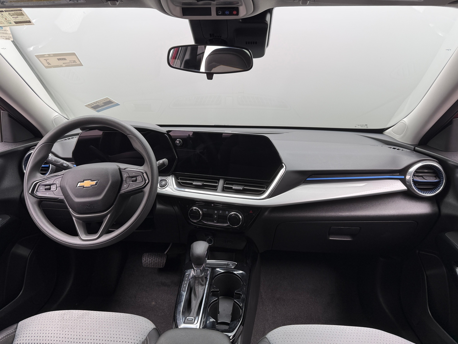 Thumbnail: 2025 Chevrolet Trax - 3