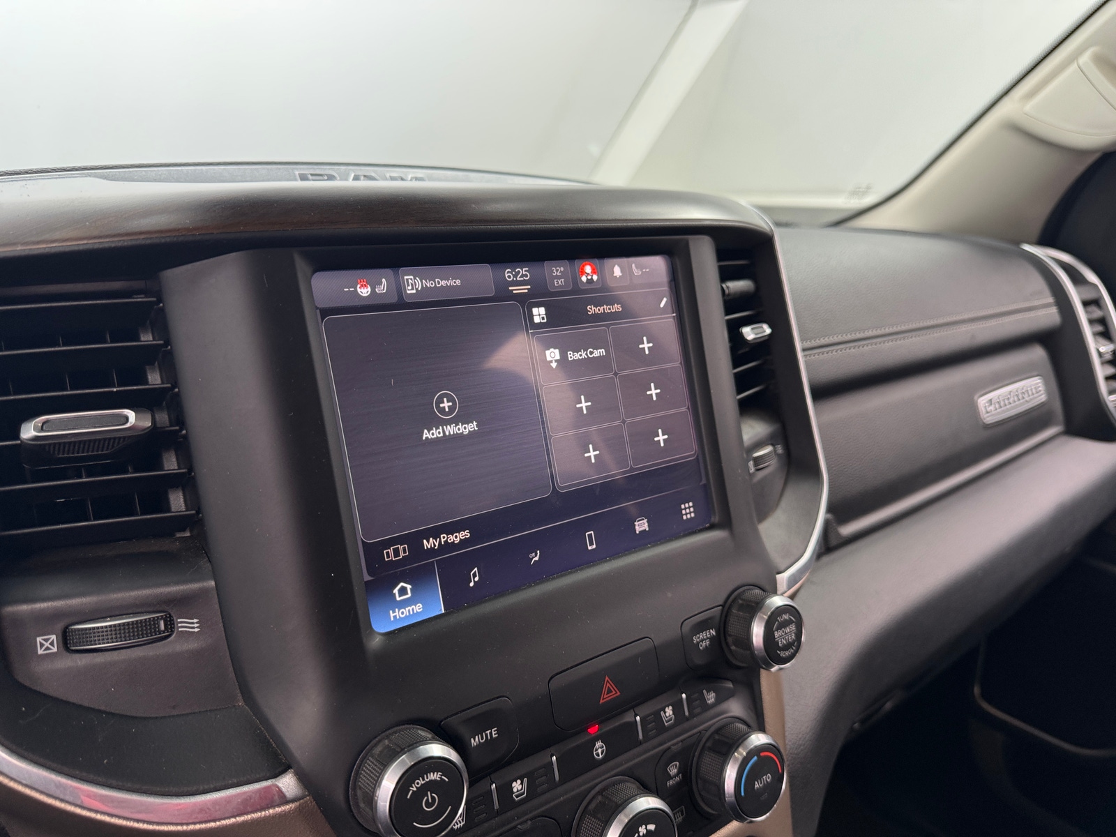 Thumbnail: 2022 RAM 1500 - 3