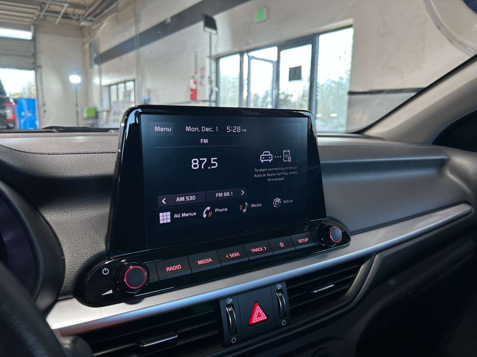 Thumbnail: 2024 Kia Forte - 4