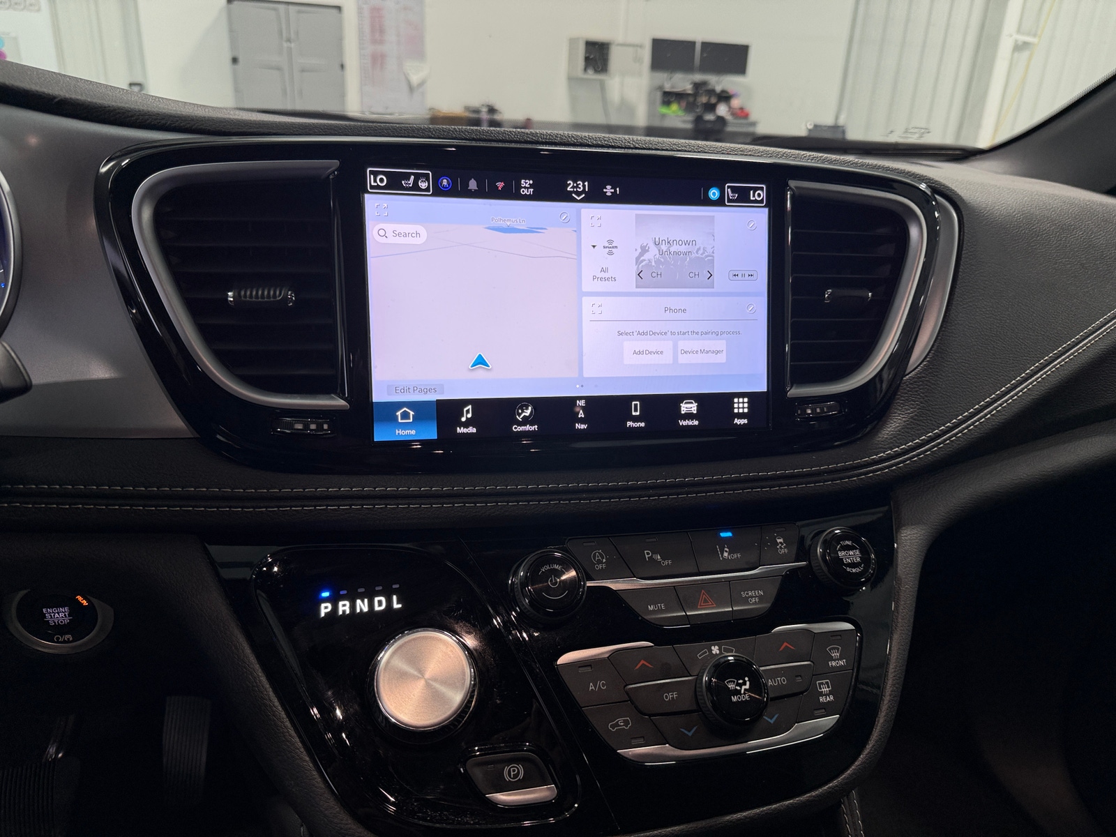 Thumbnail: 2025 Chrysler Pacifica - 3