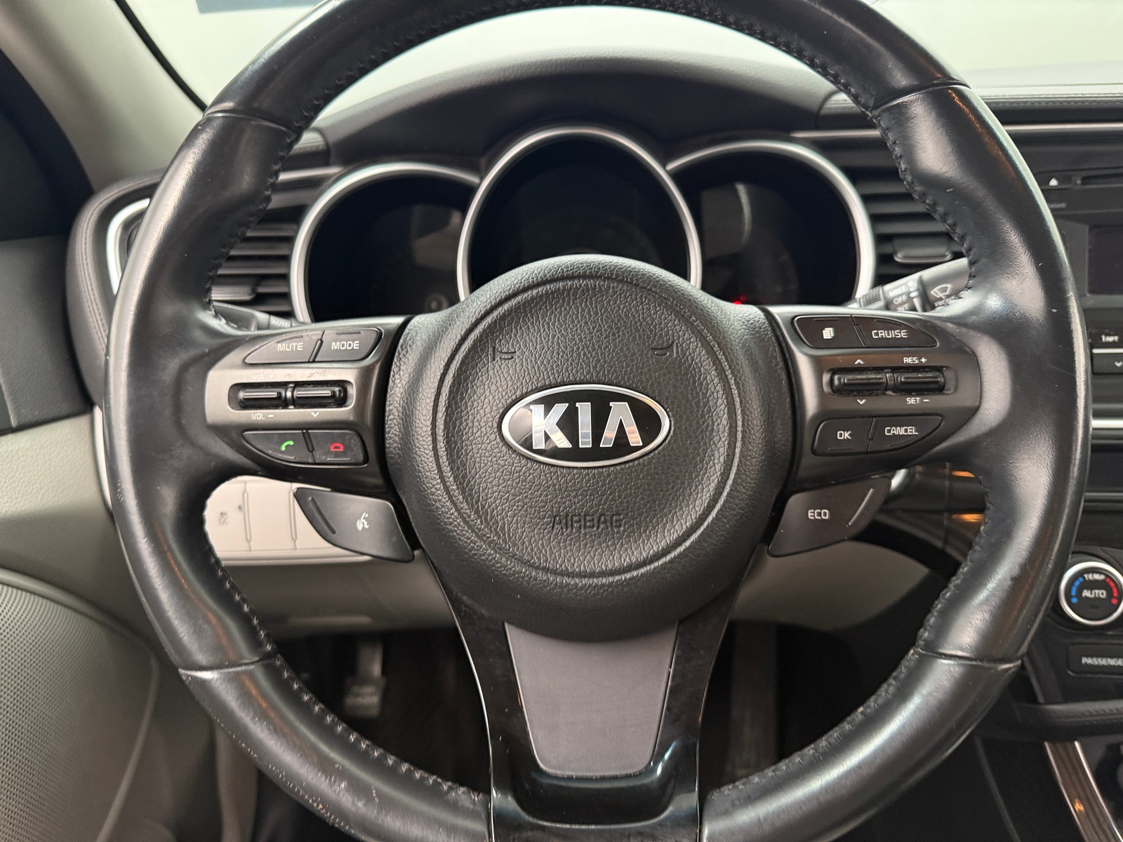 Thumbnail: 2015 Kia Optima - 4