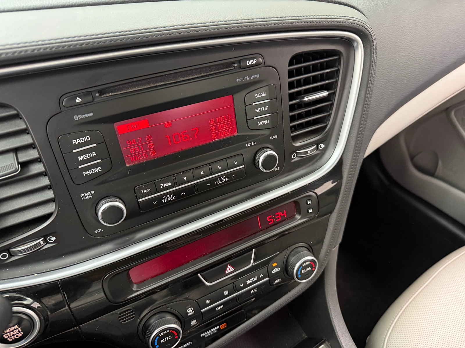 Thumbnail: 2015 Kia Optima - 3