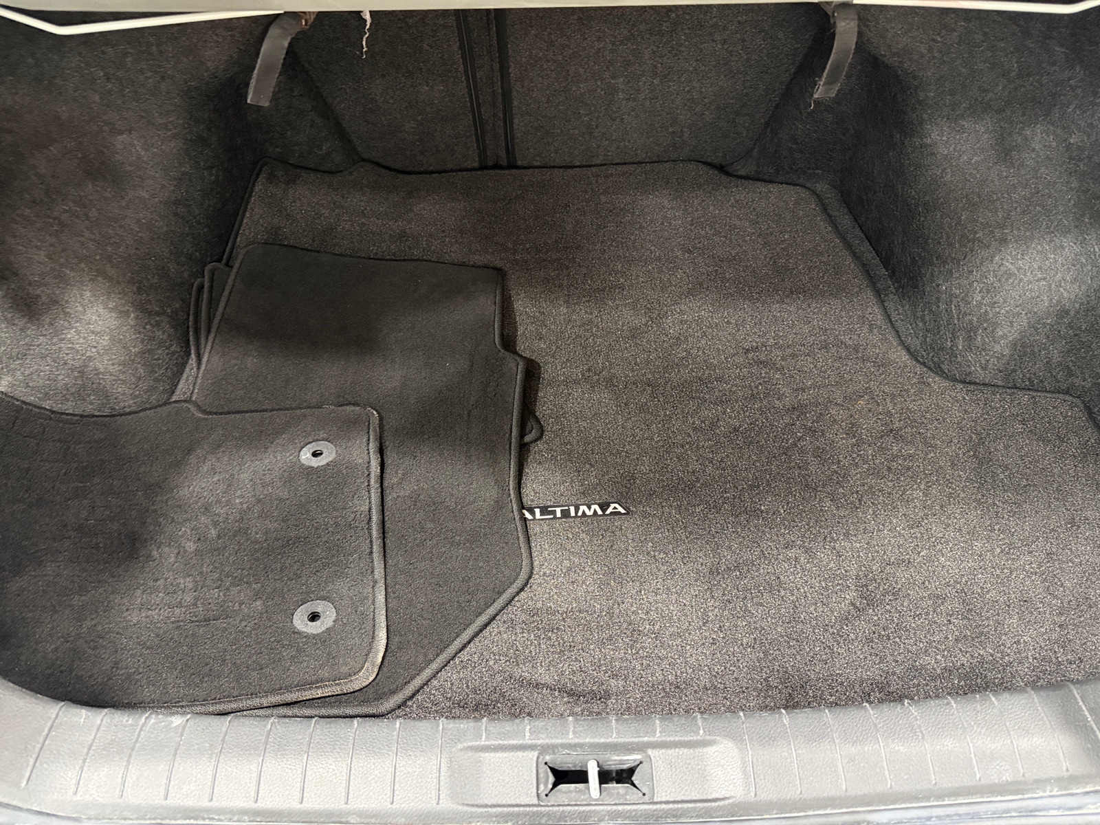 Thumbnail: 2018 Nissan Altima - 7