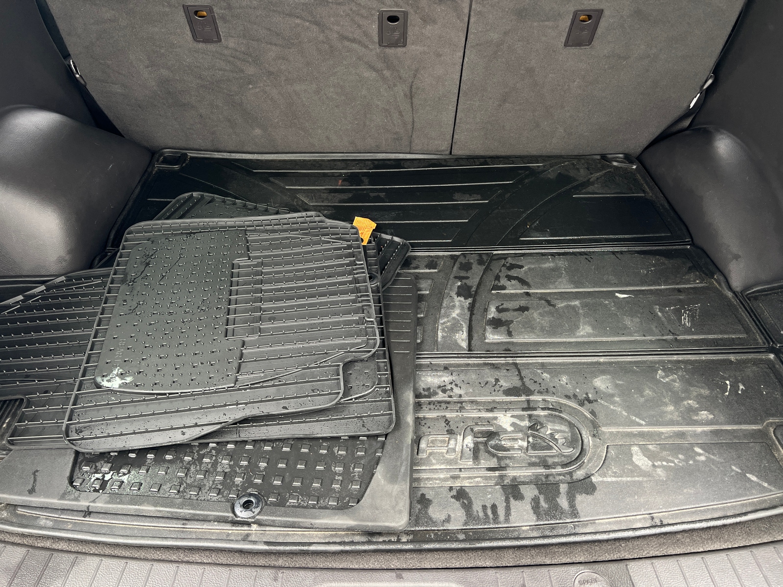 Thumbnail: 2012 Hyundai Santa Fe - 6