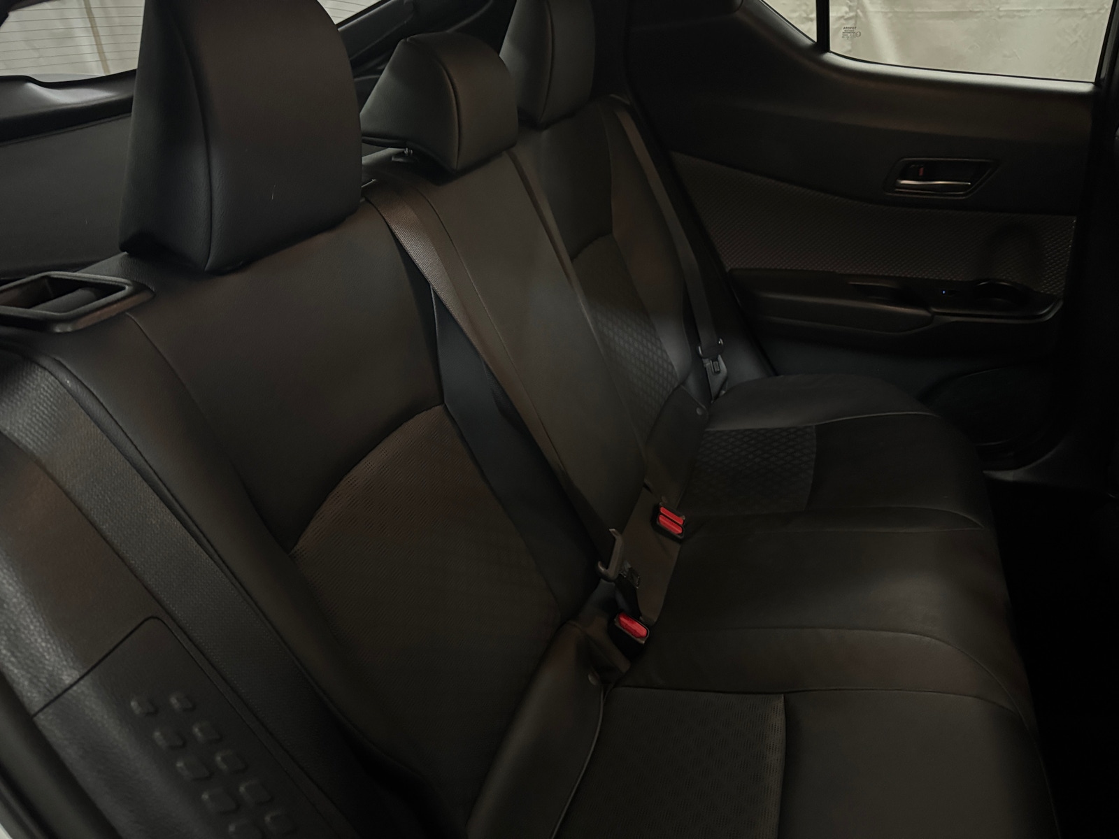 Thumbnail: 2022 Toyota C-HR - 5