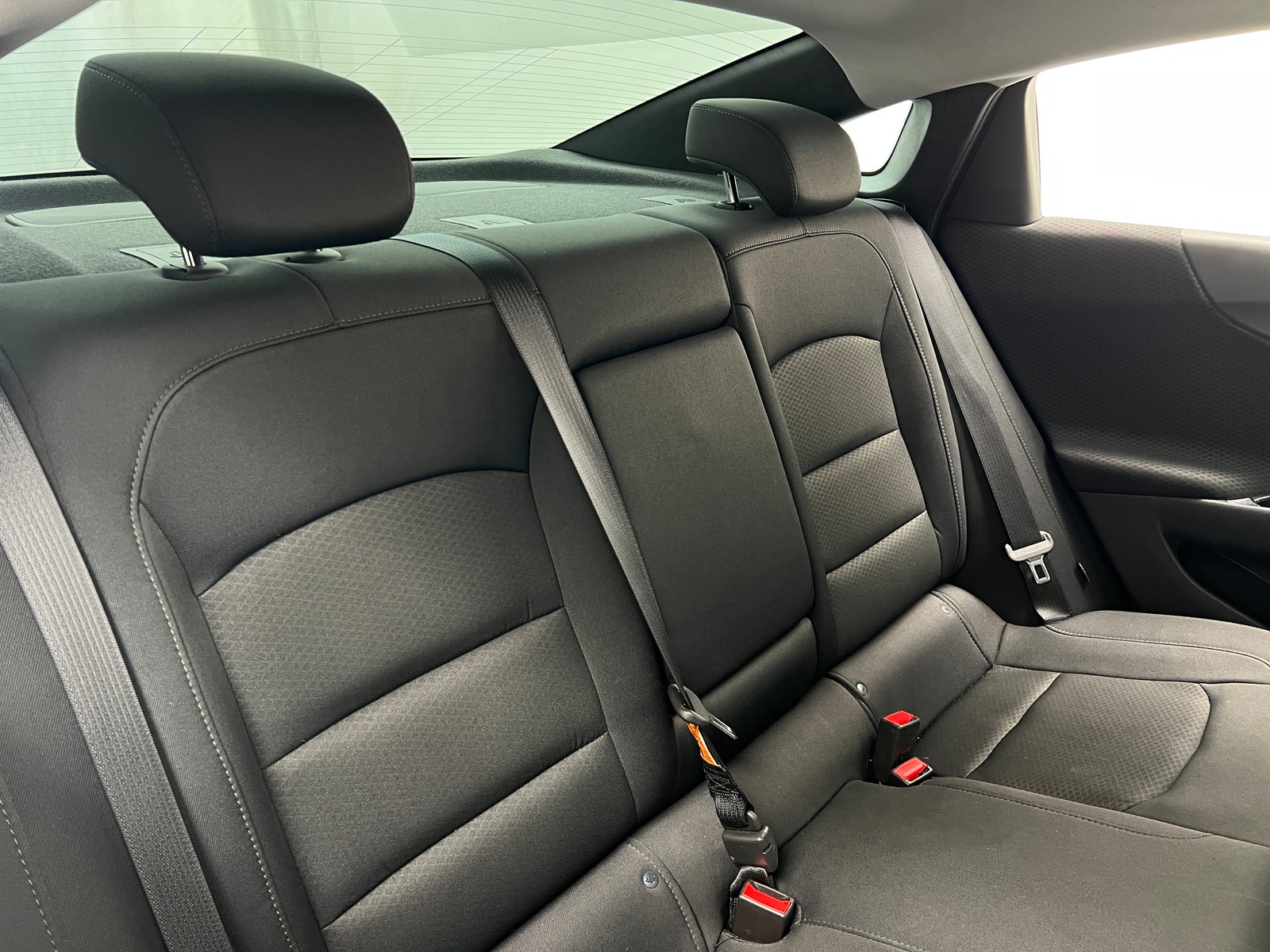 Thumbnail: 2017 Chevrolet Malibu - 6